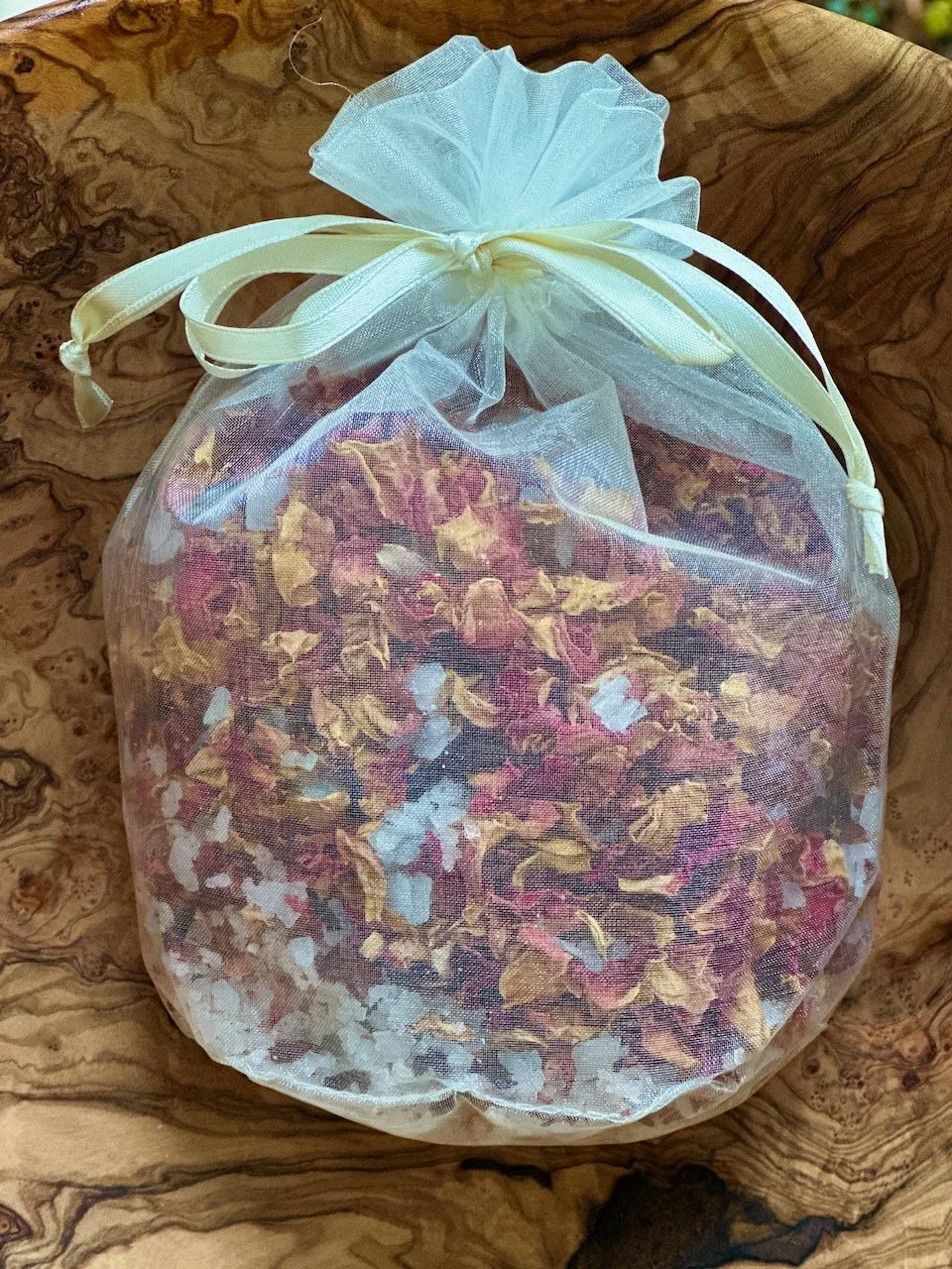 rose devotion bath tea in bag.jpeg