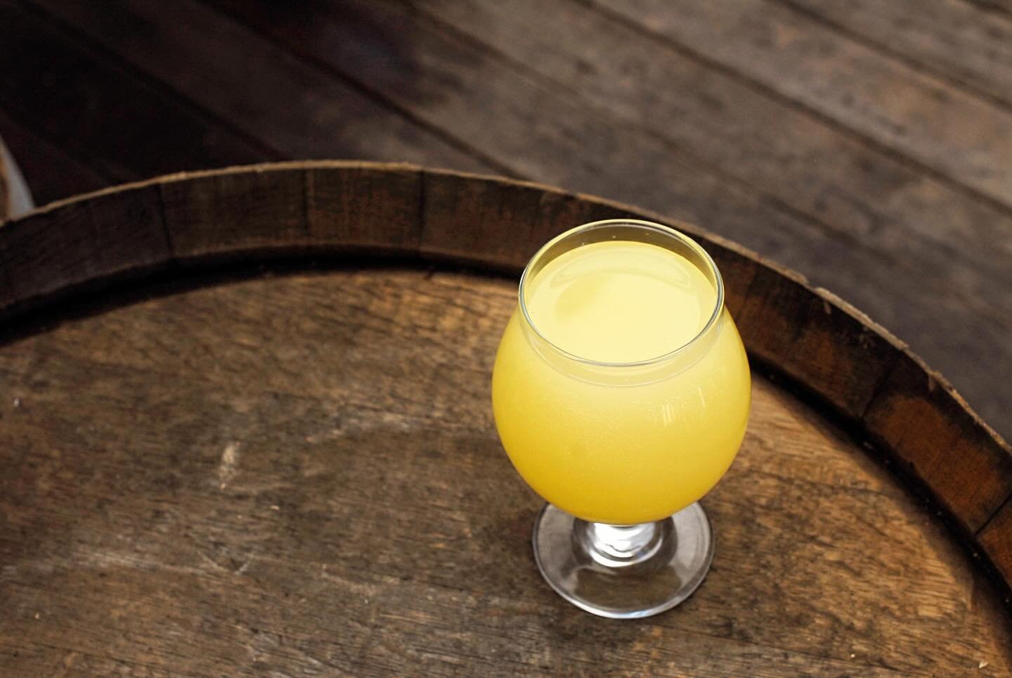 It&rsquo;s 85 degrees and Mother&rsquo;s day weekend, this calls for all the mimosas! 
Come cool off and enjoy some brews!

#momday #mothersdayqeekend #mimosas