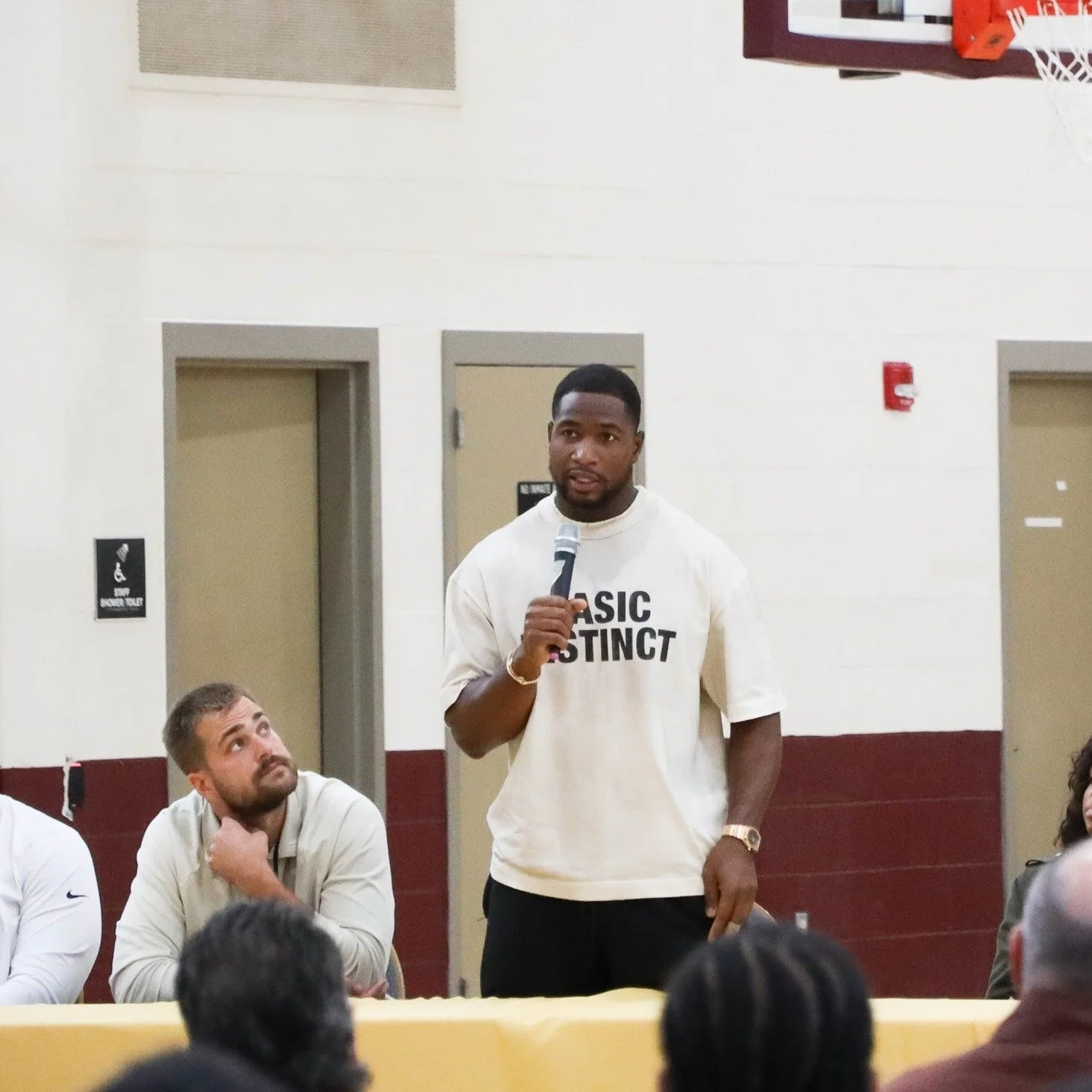 Last week, we had the honor of joining the @steelers Tight End, Jonnu Smith (@easymoney9), and five of his teammates as they visited Pennsylvania Department of Corrections SCI Fayette to discuss reentry with the population -- including Smith&rsquo;s 