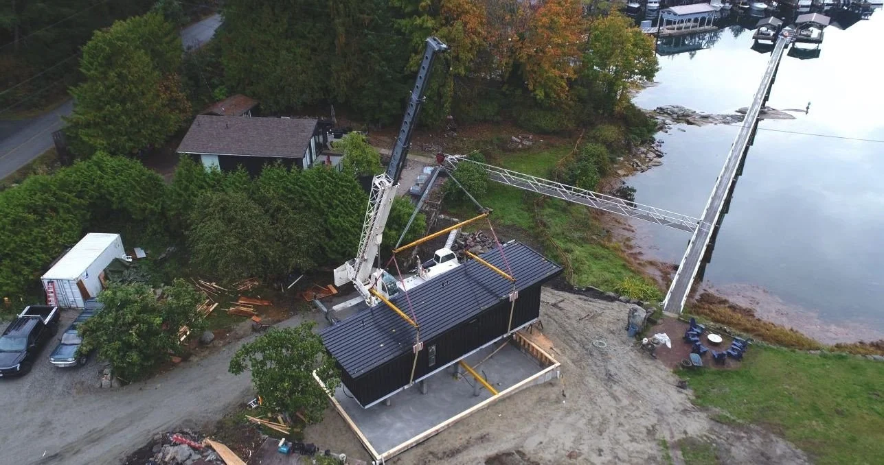 After months of planning...we all woke up to the sound of relentless rain and thought - "There's no way we can land these things in this weather".⁠
⁠
But the rain suddenly stopped just in time for a perfect crane day.  The Habetin, @clickmo