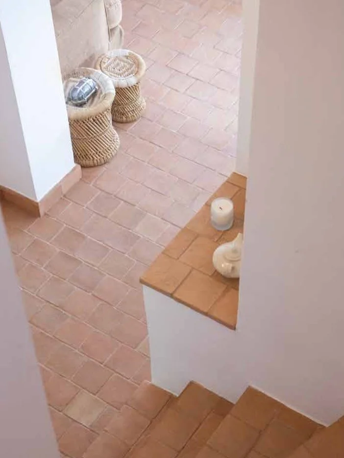 Vi &auml;lskar Terracotta! Handgjord fr&aring;n 🇮🇹 ✨#terracotta #italienskterracotta #handgjordterracotta #h&aring;ndlavetterracotta #interior #floortiles