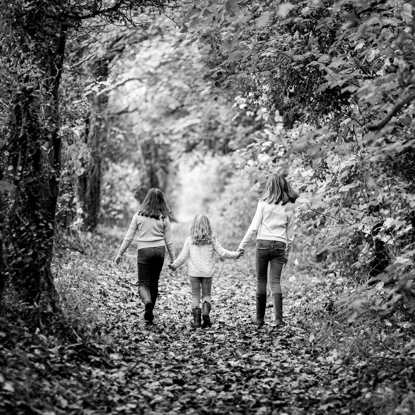 I spent a relaxed and playful morning with the wonderful Pricketts photographing them near Stockbridge. 

I spend around 10 hours working for each of my clients to give them a carefully curated set of beautiful images in both colour and black and whi