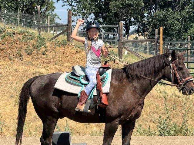 averie riding hikory.jpeg