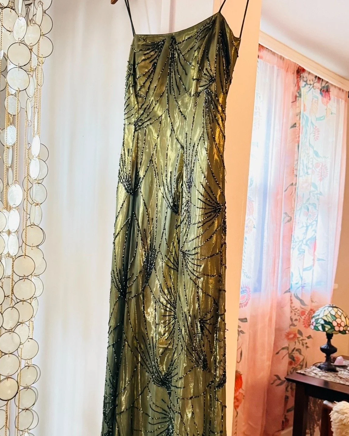 We can't wait to have @futurefreaksco setting up with us in Kansas City THIS SATURDAY, October 25th! They'll be offering a selection of curated vintage from Tulsa OK, with something for everyone 💫 Details 👉
🗓️ Saturday 10/25/25 - ONE DAY ONLY
📍K