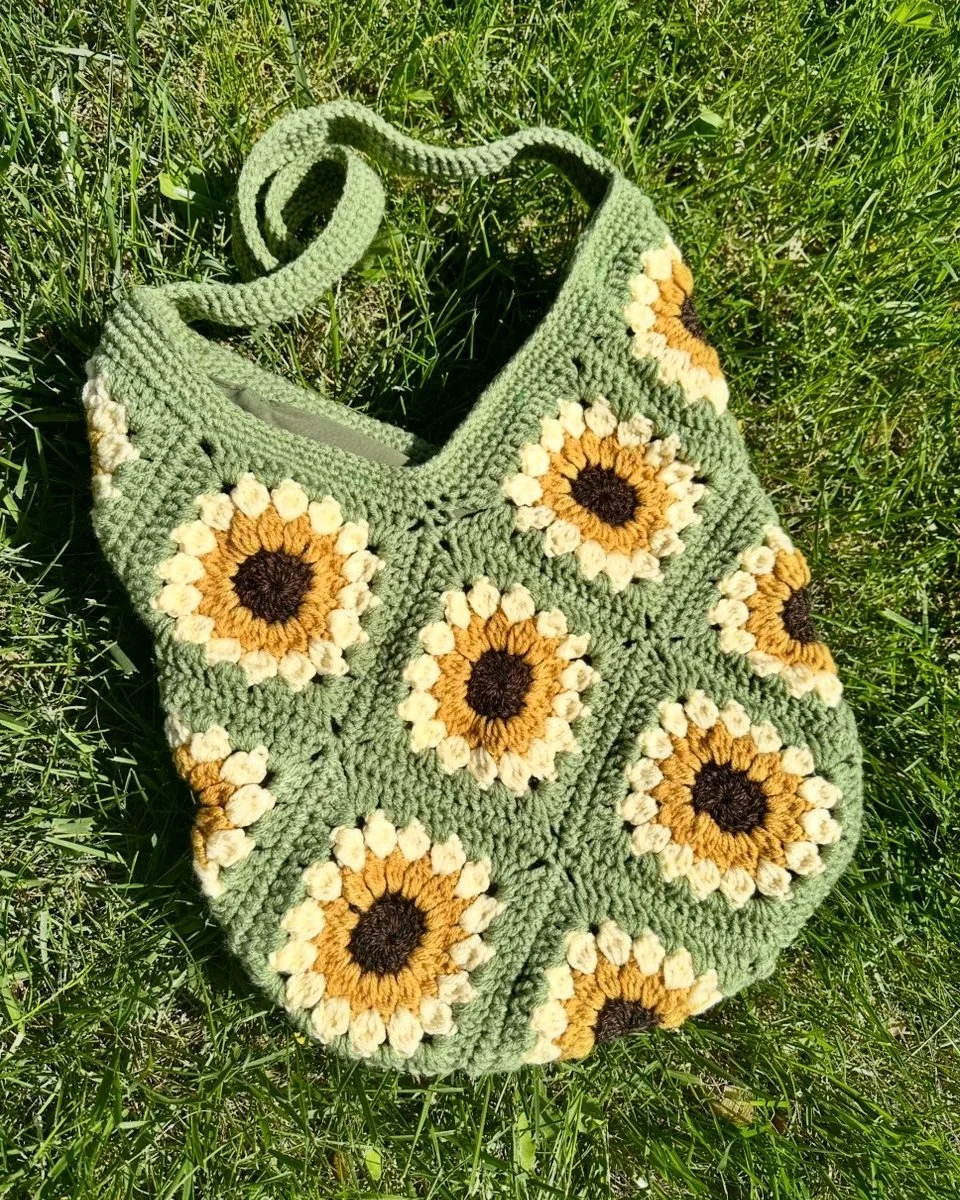 WICHITA! @kutetothekore will be joining us NEXT SATURDAY, November 8th at Century II! Kute to the Kore creates vintage inspired crochet clothes, bags, and earrings; we can't wait to see what they've created for the show! 🌻 Details 👉

🗓️ Saturday 1