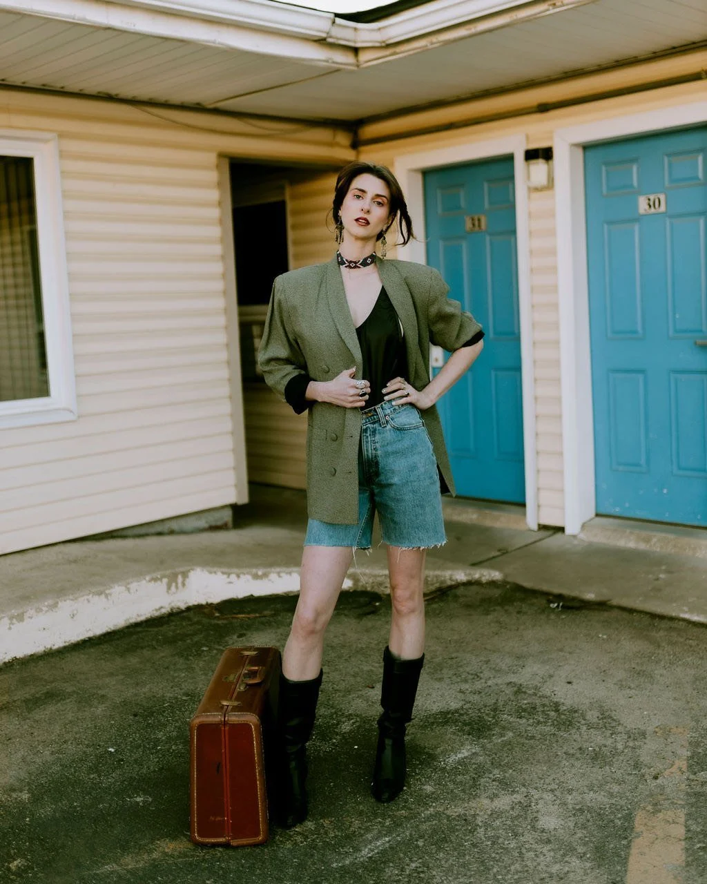 Next Saturday, November 8th, @losthollywoodvintage will be joining us at Century II for our Wichita show! Lost Hollywood Vintage brings an eclectic blend of Los Angeles' cinematic history with curated vintage treasures. Inspired by the decade Aubrey 