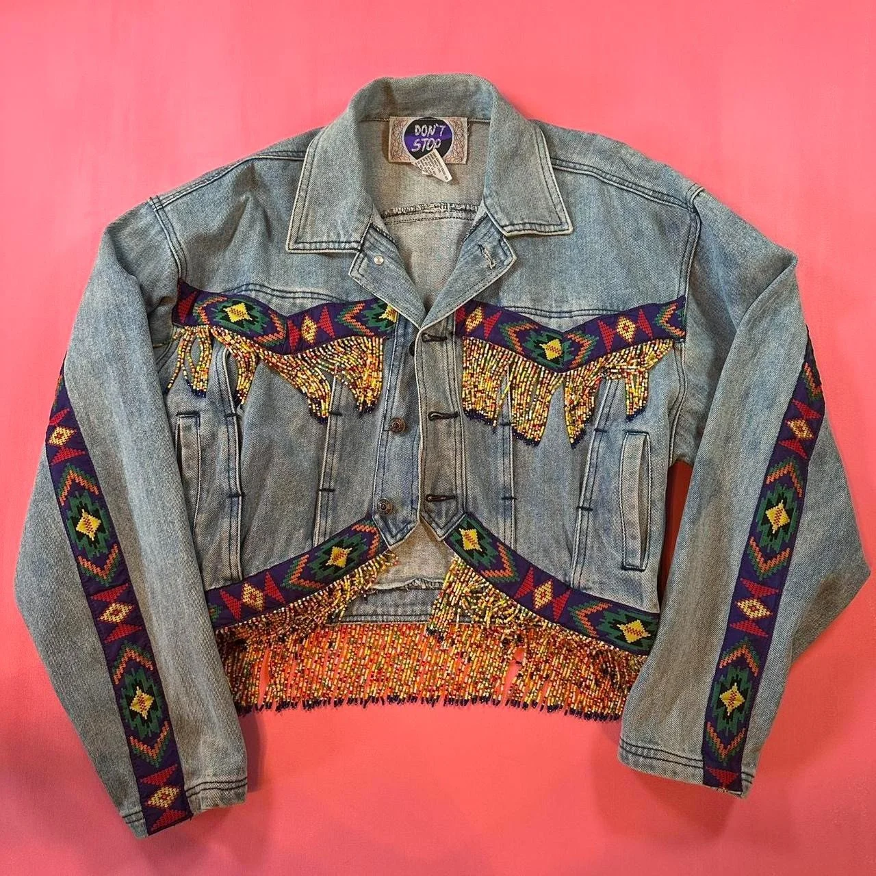 @realonesvintage will be setting up with us next Saturday, November 8th for our Wichita show! They'll be offering vintage band tees, outerwear, and clothing from the 70s - Y2K; we can't wait for you to see what they have to offer! 🌈 Details 👉

🗓️ 