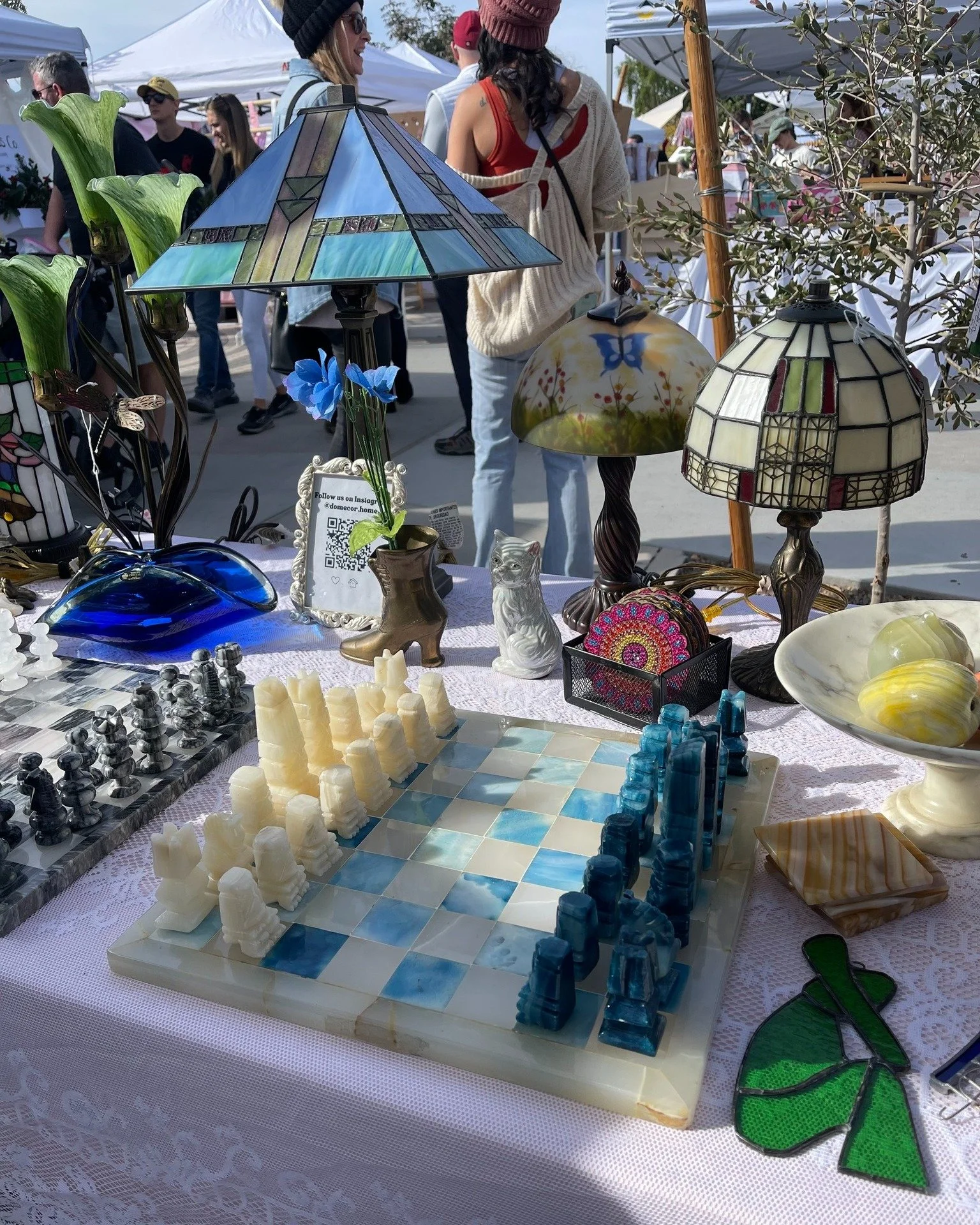 PHOENIX! In just a few days, @domecor.home will be setting up with us for our Phoenix show, and we cant wait! Domecor Home specializes in vintage lighting &amp; statement accent pieces; we're so excited to see what they've curated for the show! 🌞 De