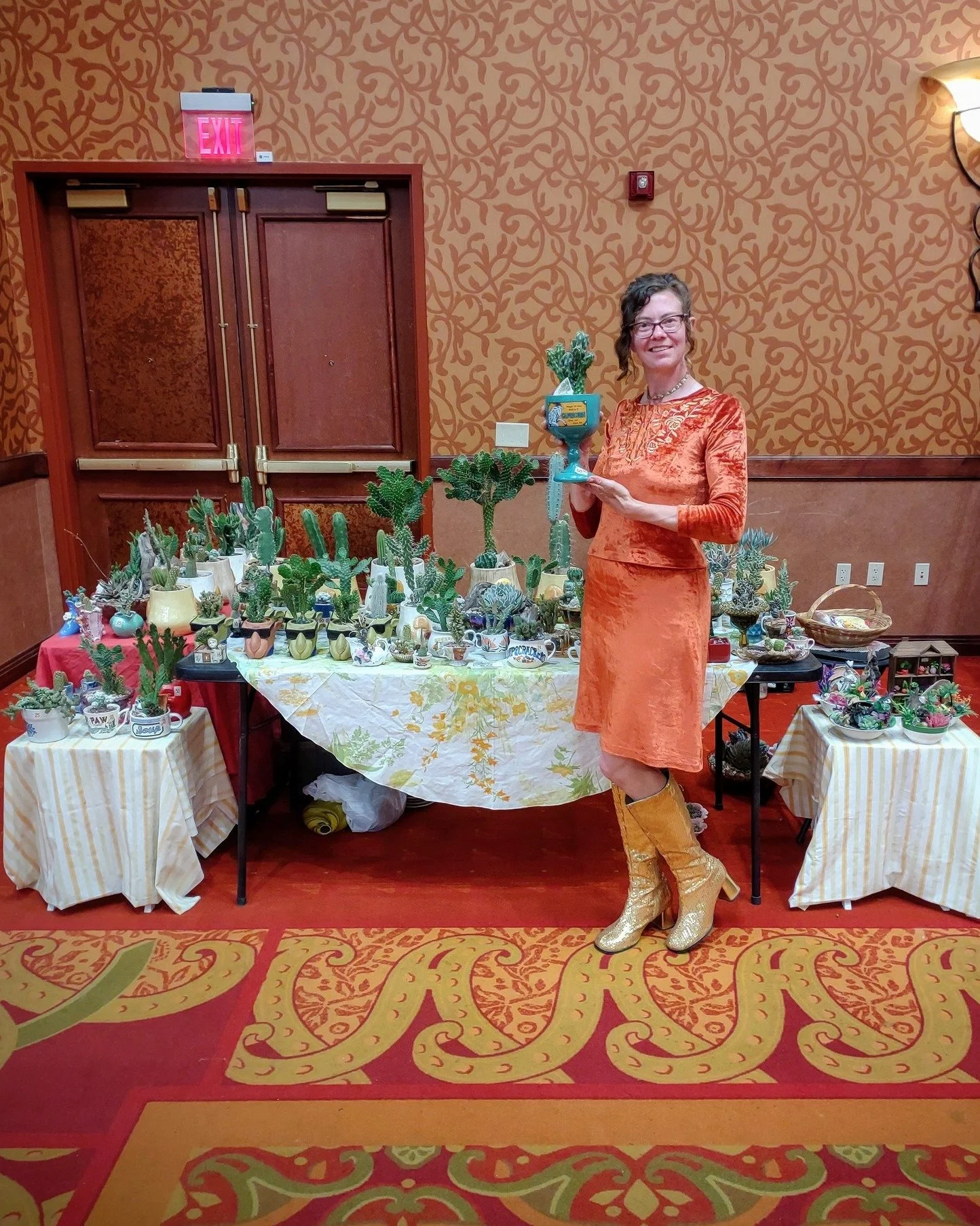 NEXT SATURDAY, March 28th, @chickenpawplantery will be setting up with us for our Rogers show! ChickenPaw Plantery is a popular mobile plant shop of Arkansas specializing in artistically designed cactus/succulent arrangements that are both high-end a