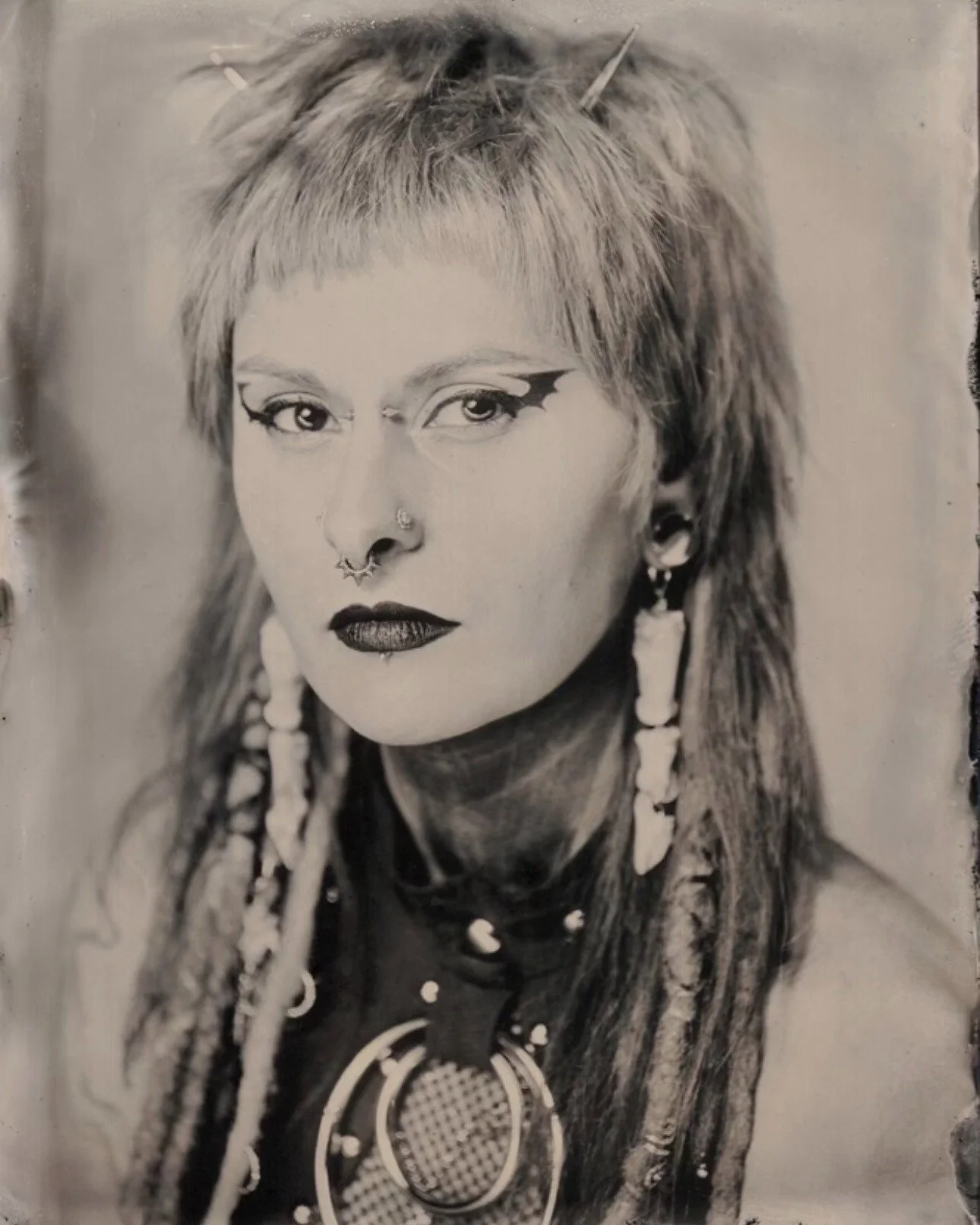 ROGERS! We're so excited to have @holliday_tintype setting up with us NEXT SATURDAY, March 28th for our Rogers show! Be sure to stop by to have your TinType portrait taken! 📸 Details 👉

🗓️ Saturday 3/28/26 - ONE DAY ONLY
📍 Rogers Convention Cente