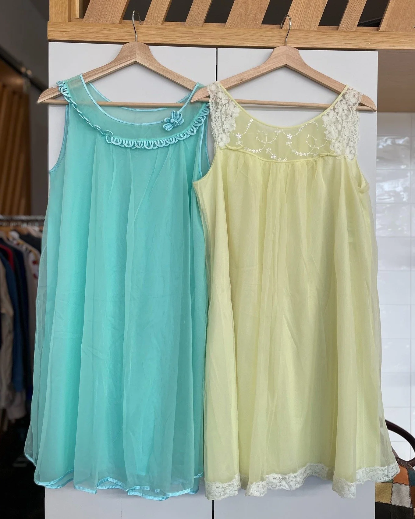 NEXT SATURDAY! @missmaxwellsvintage will be setting up with us March 28th for our Rogers show! Miss Maxwell&rsquo;s sells hand-picked vintage clothing, jewelry, specializing in watches, and accessories; we can't wait for you to see what they have to 