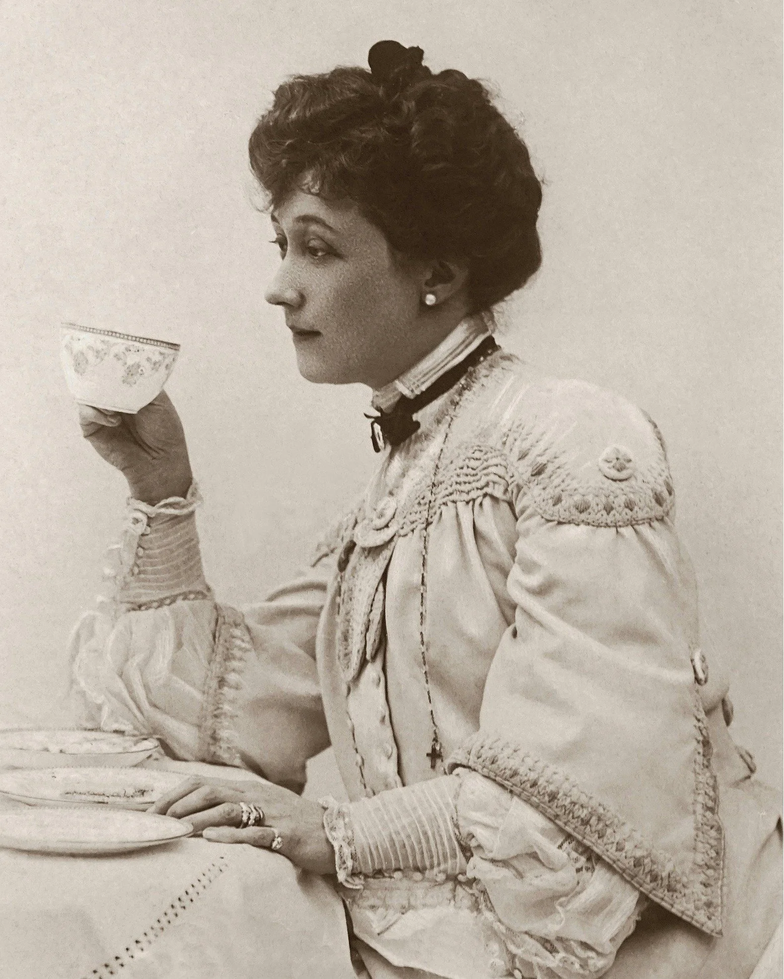 NORTHWEST ARKANSAS! Ready to have your fortune told? Then be sure to check out Reverie NEXT SATURDAY, March 28th at our Rogers show for a tea leaf reading! 🍵 Details 👉

🗓️ Saturday 3/28/26 - ONE DAY ONLY
📍 Rogers Convention Center
🕰️ 10am - 5pm
