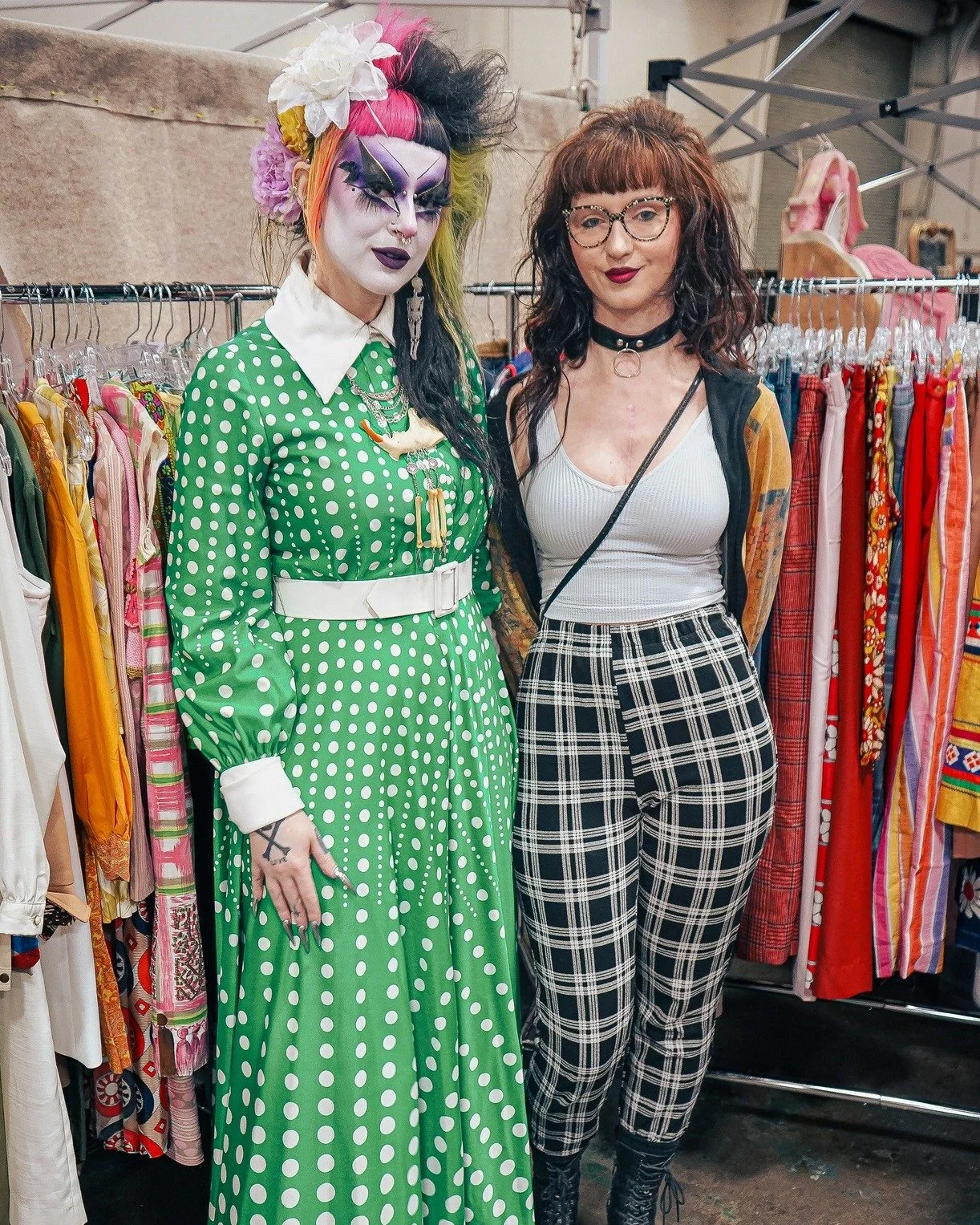 Vintage style at Time Travelers Vintage Expo! ✨ Dallas joined us with some incredible vintage looks, and we just had to share! Which outfit is your fav? 🤩 

📸 - @ksyphotography 

Are you a fan of all things vintage? Then don't miss out on Time Trav