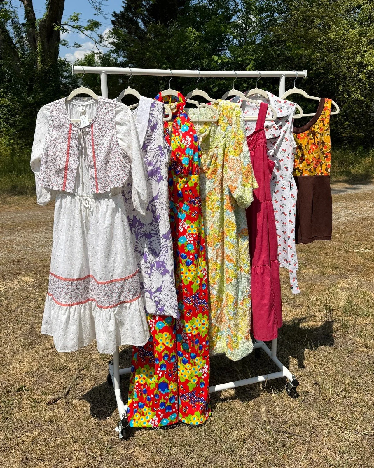 @thevintagelioness will be joining us NEXT SATURDAY, May 9th, for our Huntsville show, and we can't wait! They'll be offering  an eclectic selection of vintage clothing and accessories, from the 60s to y2k, so be sure to stop by and check them out! ✨