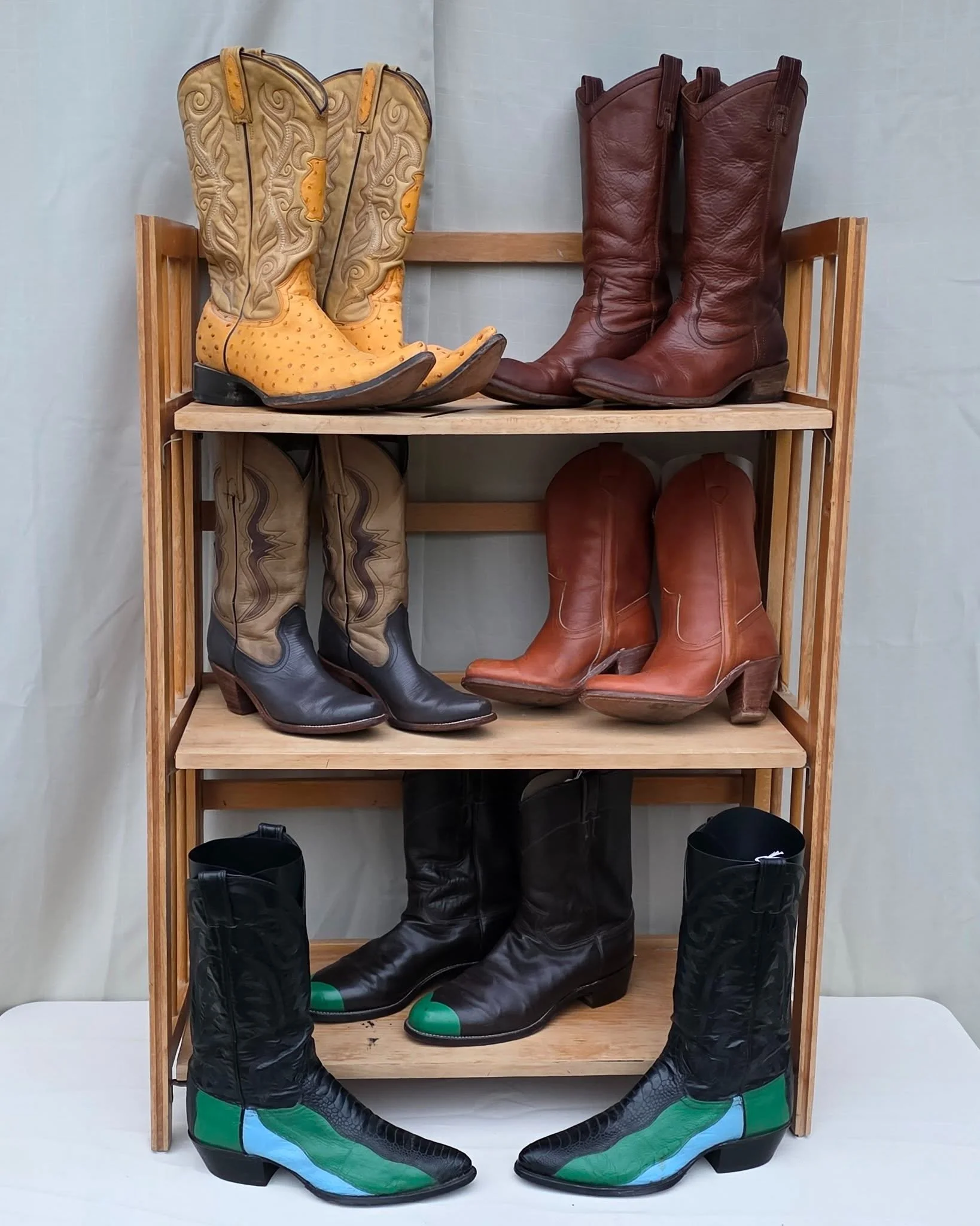HUNTSVILLE! Next Saturday, May 9th, @lewdandloudvintage will be setting up with us for our Alabama show! They'll be bringing all the best in fun and funky vintage, with something for everyone ✨ Details 👉

🗓️ Saturday 5/9/26 - ONE DAY ONLY
📍 Von Br