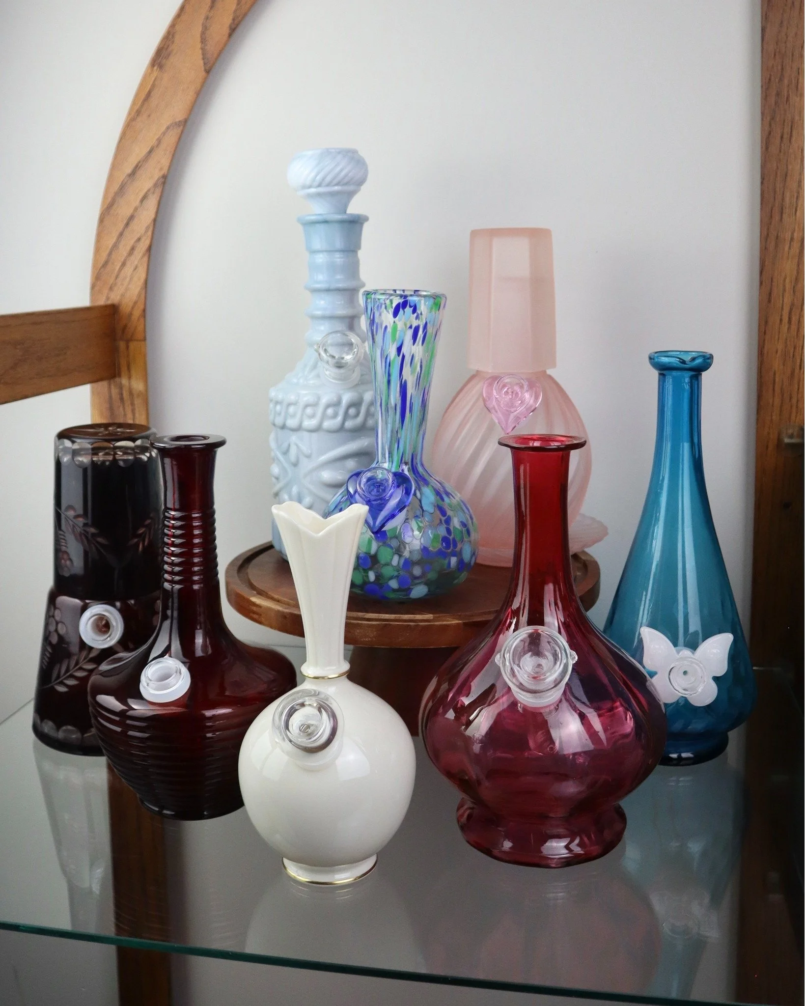 THIS SATURDAY! @kushkollectivelounge will be setting up with us this Saturday, May 23rd, for our Wichita show! Kush Kollective Lounge features vintage glassware repurposed into water-pipes. They also sell candy dishes repurposed into soy wax candles 