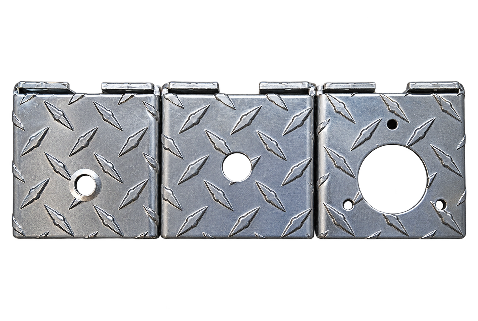 Diamond plated antenna mount.png