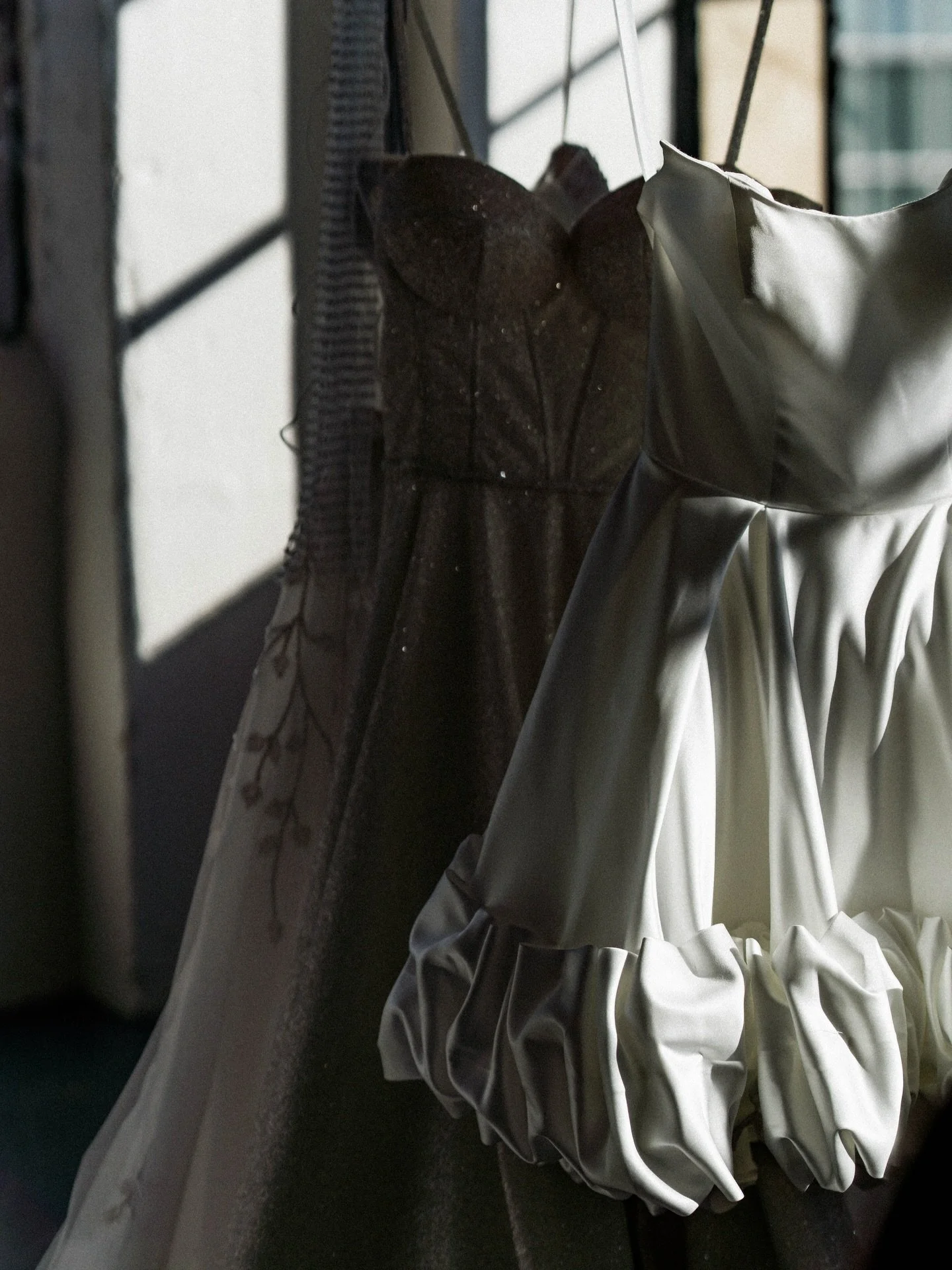 You don&rsquo;t have to know the dress.
You only have to know yourself.
We help you choose what feels true to you.

That&rsquo;s the Duchess difference.