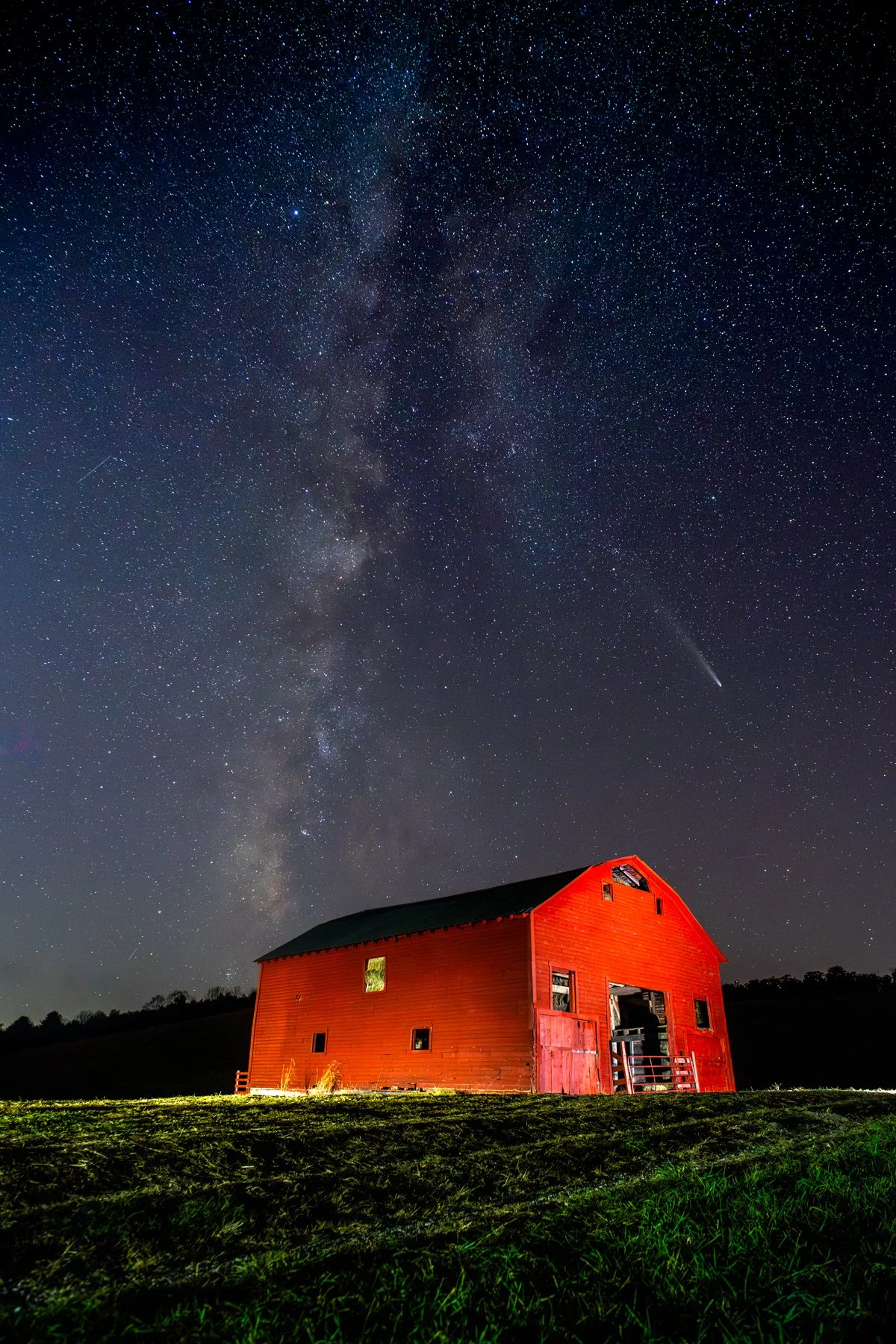 Barn in Giles County VA, with Milky Way and comet above