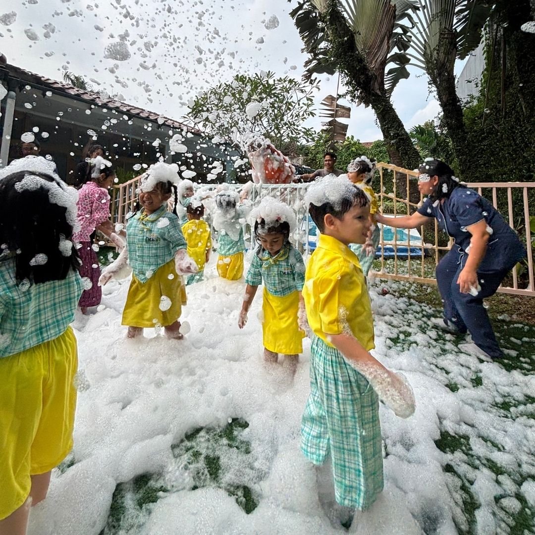 holistic & themed learning experiences at bright little stars preschool