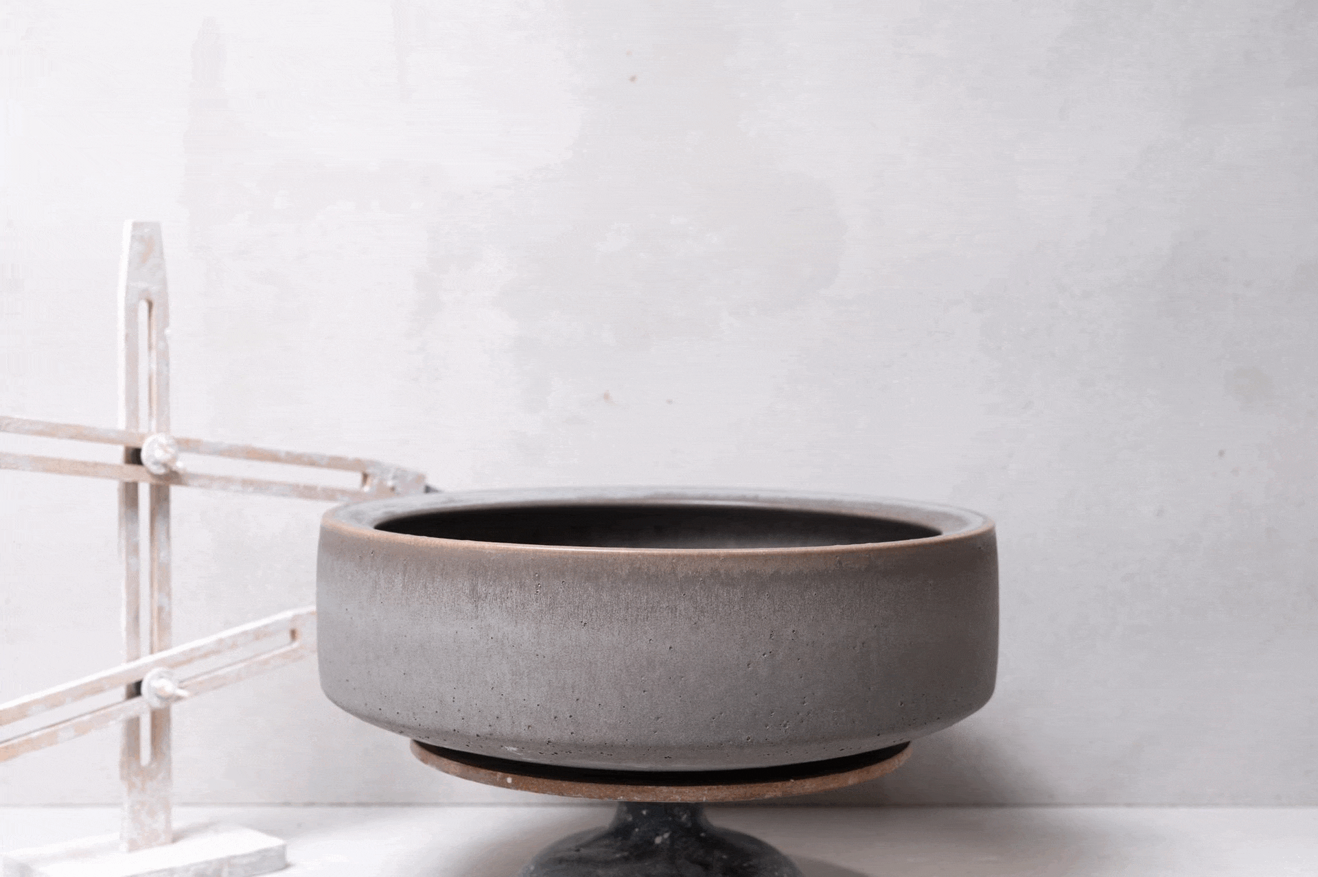 3030-handmade-ceramic-hand-basin-lindsey-wherrett-001b.gif