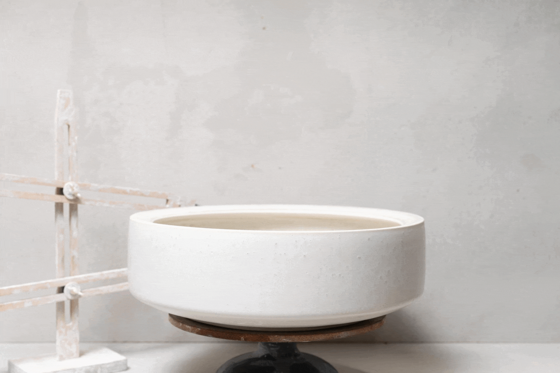 2970-handmade-ceramic-hand-basin-lindsey-wherrett-001b.gif