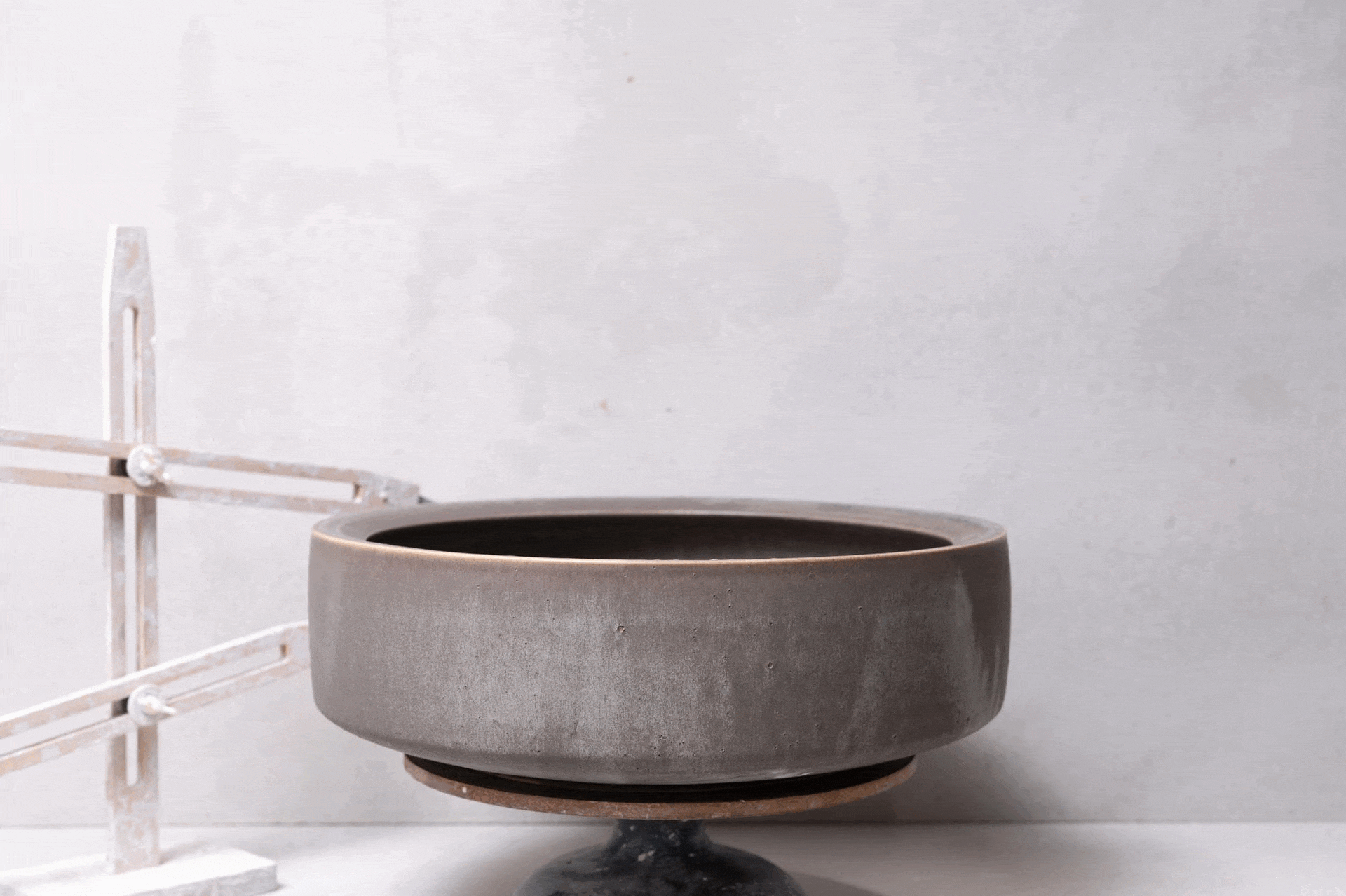 3020-handmade-ceramic-hand-basin-lindsey-wherrett-001b.gif