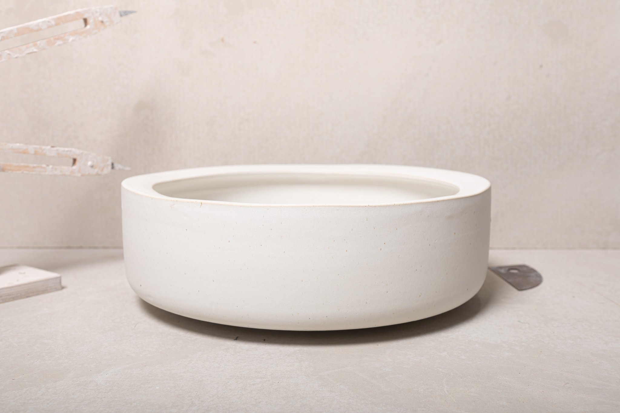 2740-handmade-ceramic-hand-basin-lindsey-wherrett-01.jpg