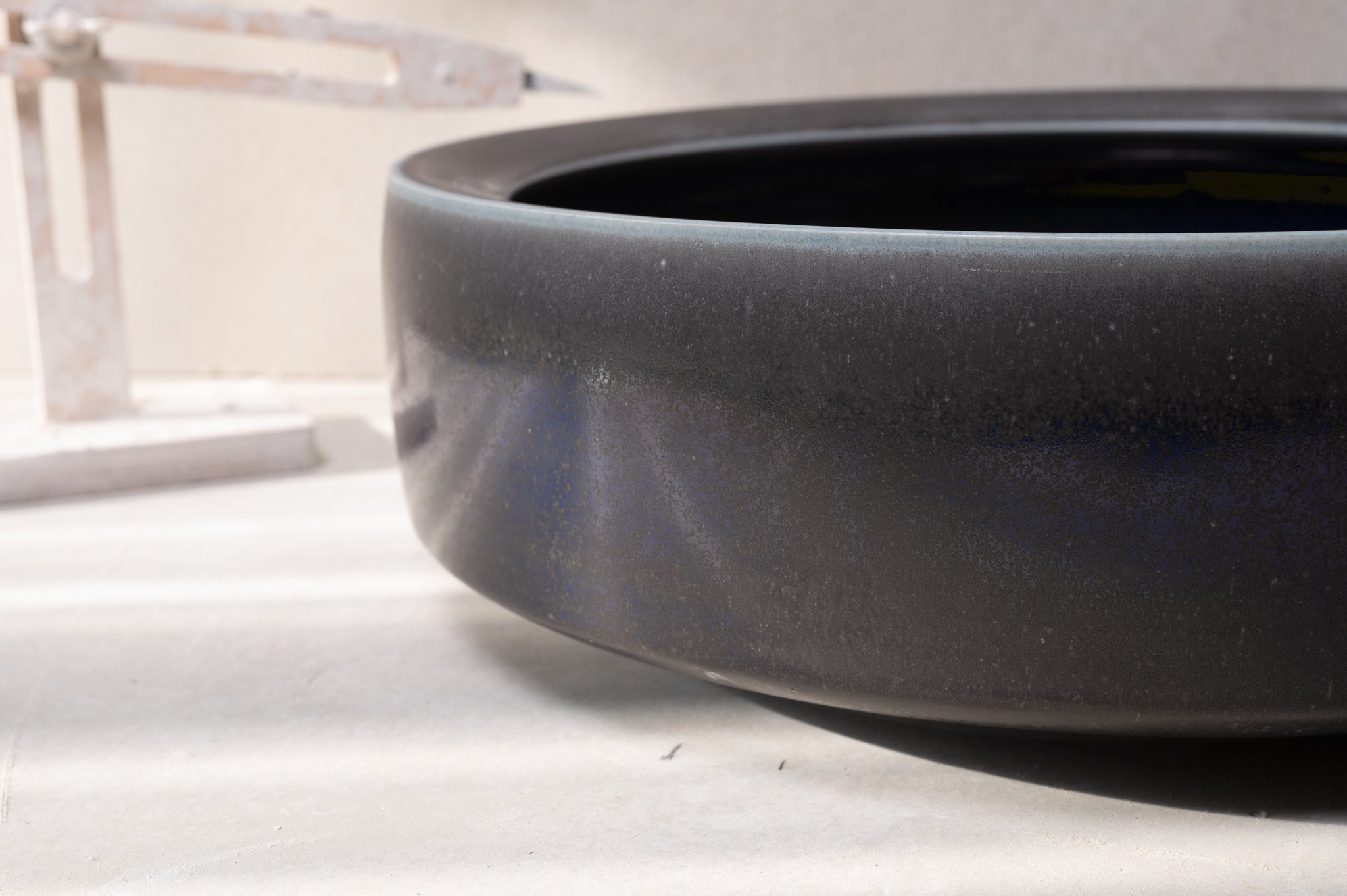 2670-handmade-ceramic-hand-basin-lindsey-wherrett-06.jpg