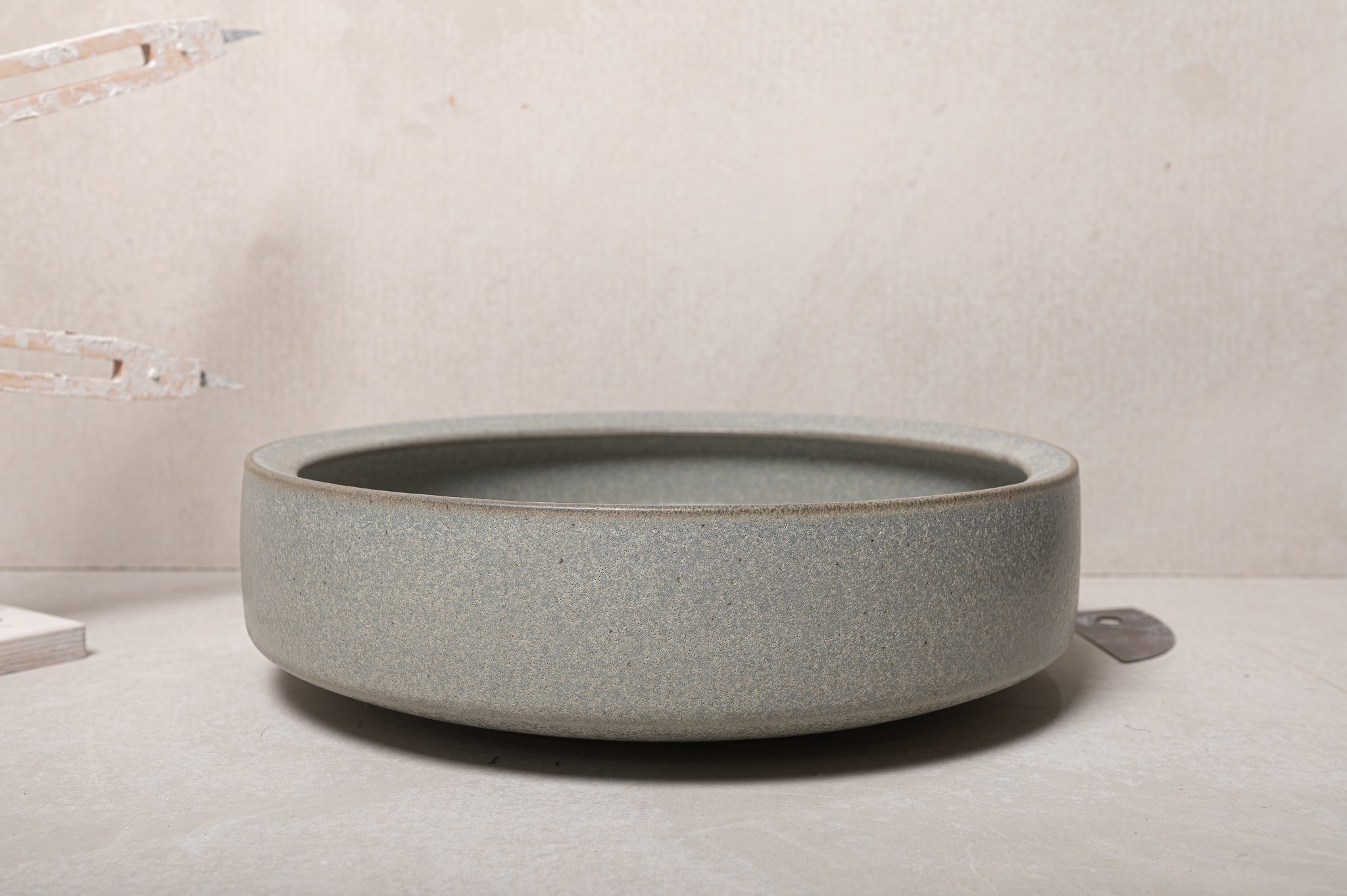 2710-handmade-ceramic-hand-basin-lindsey-wherrett-01.jpg