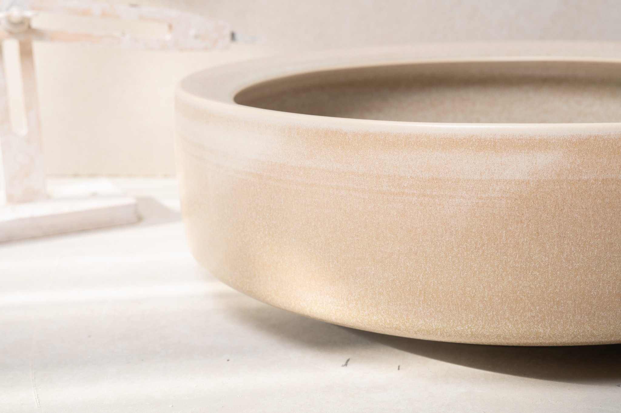 2590-handmade-ceramic-hand-basin-lindsey-wherrett-06.jpg