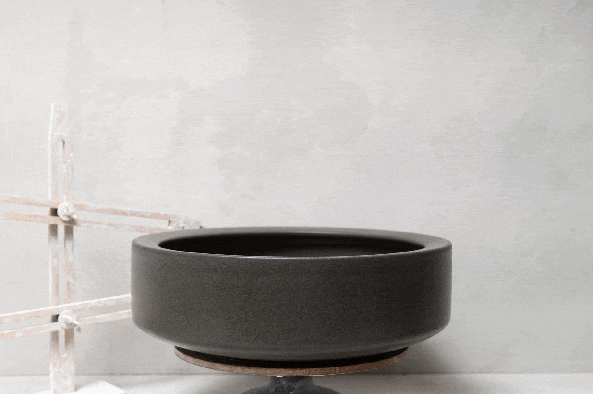 2830-handmade-ceramic-hand-basin-lindsey-wherrett-001b.gif