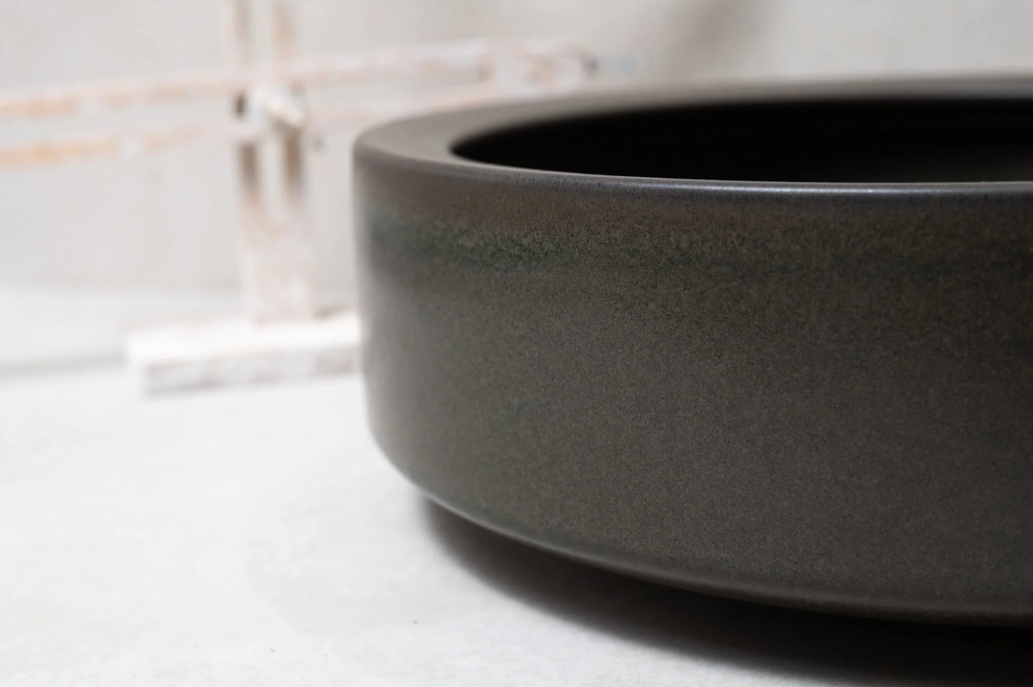 2830-handmade-ceramic-hand-basin-lindsey-wherrett-005.jpg
