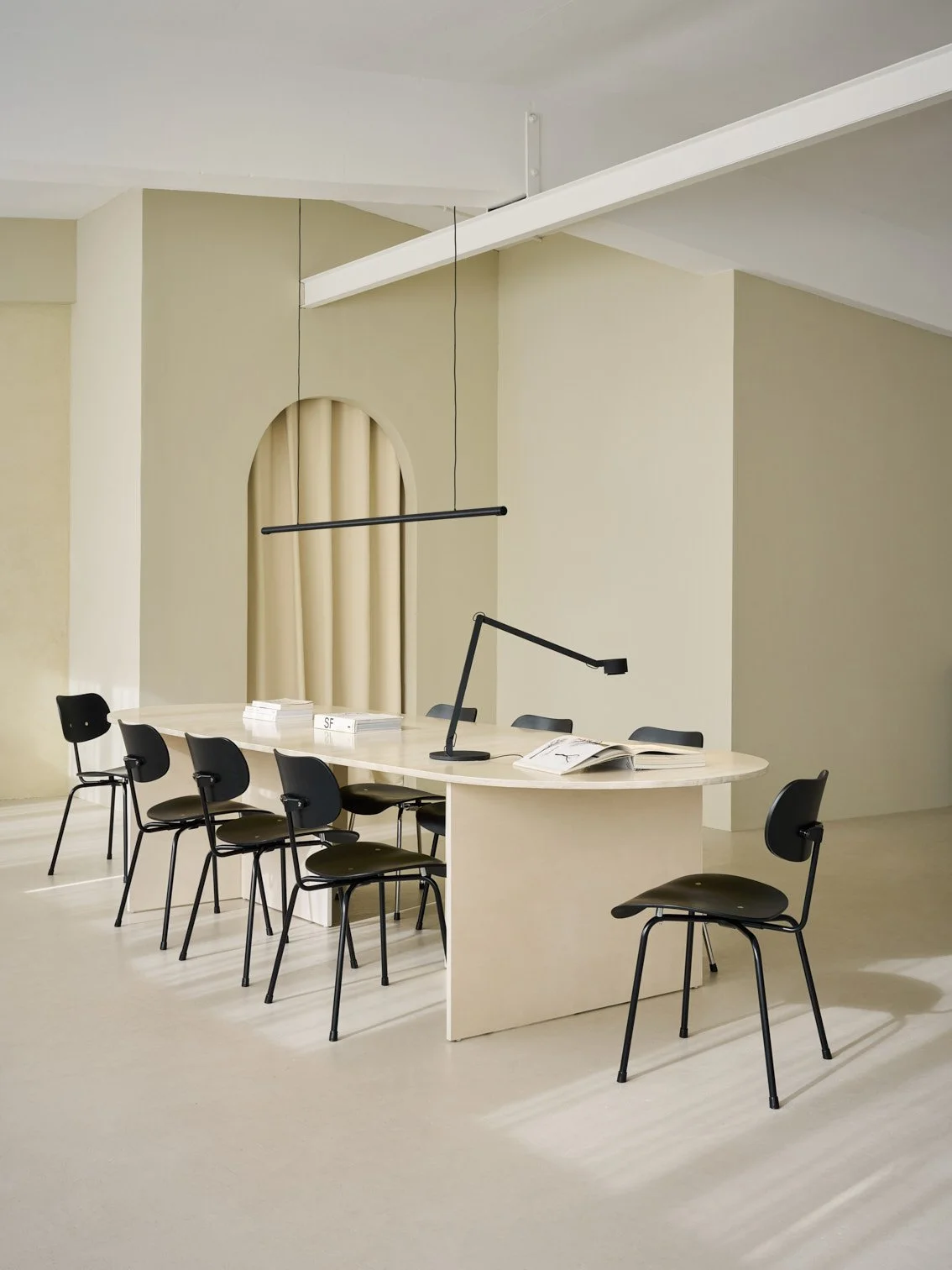 komm an unseren tisch