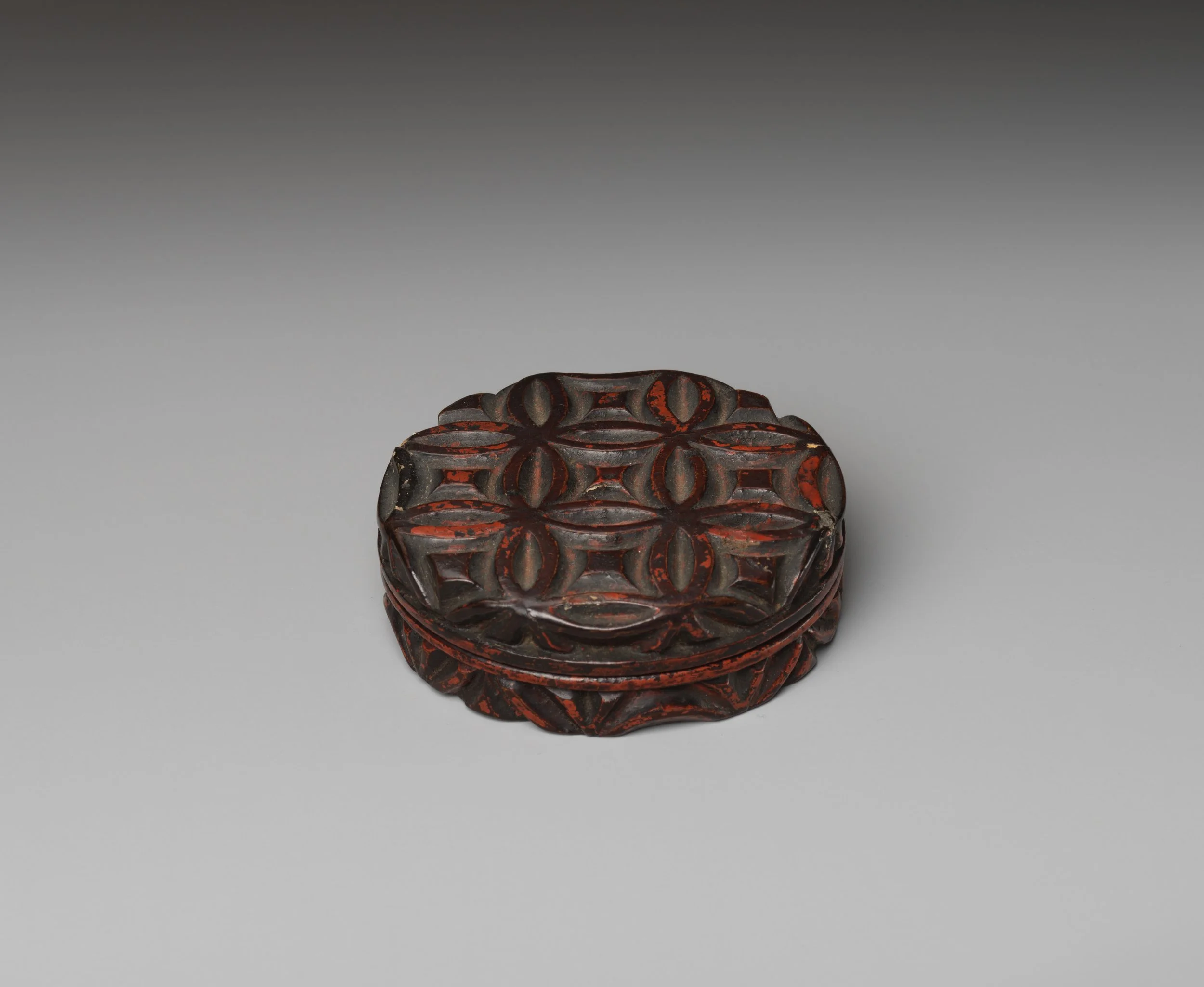 Incense_Box_kamakura_bori_met_2.jpg