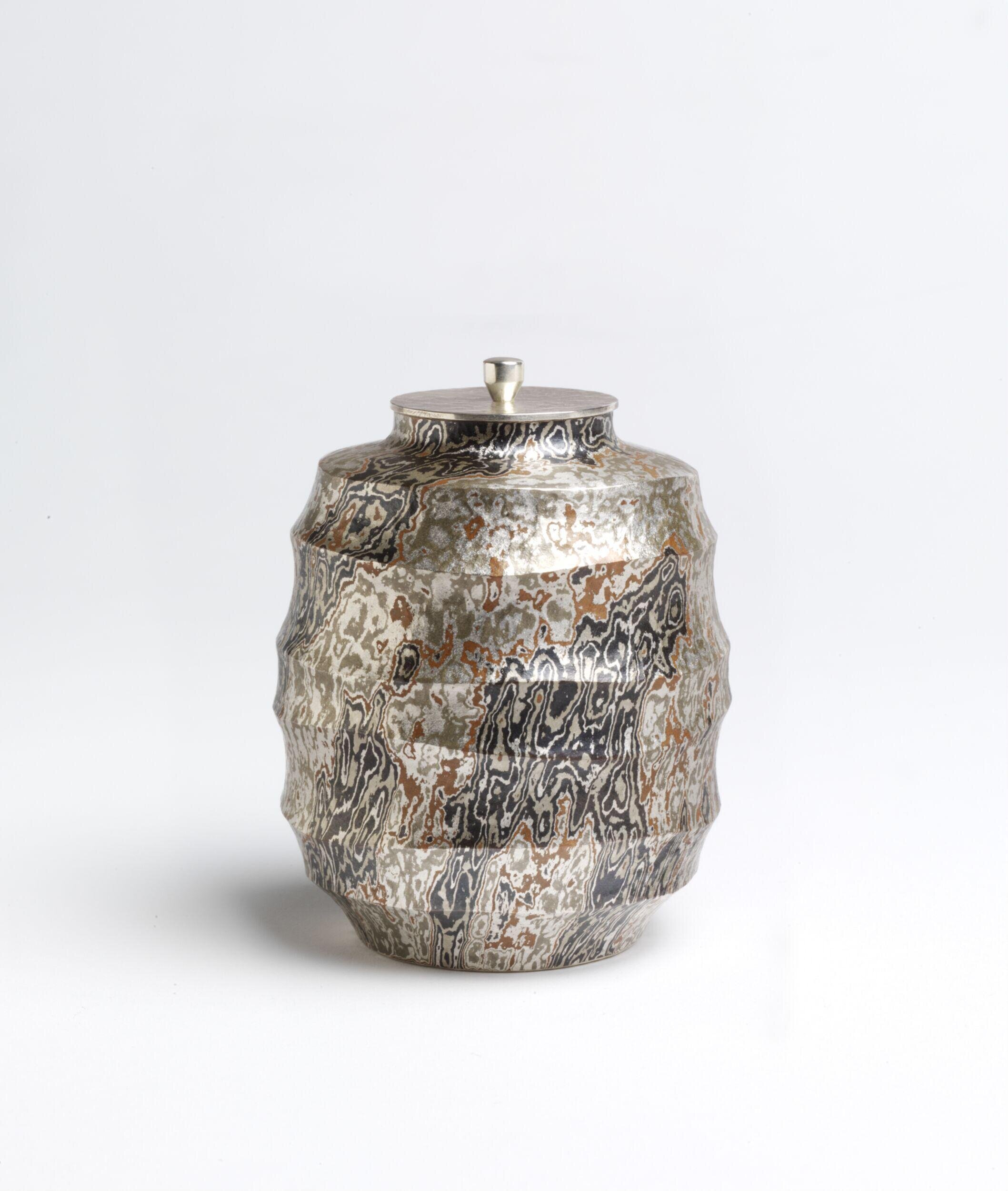Sako_Ryuhei_tea_caddy_VA_1.jpg