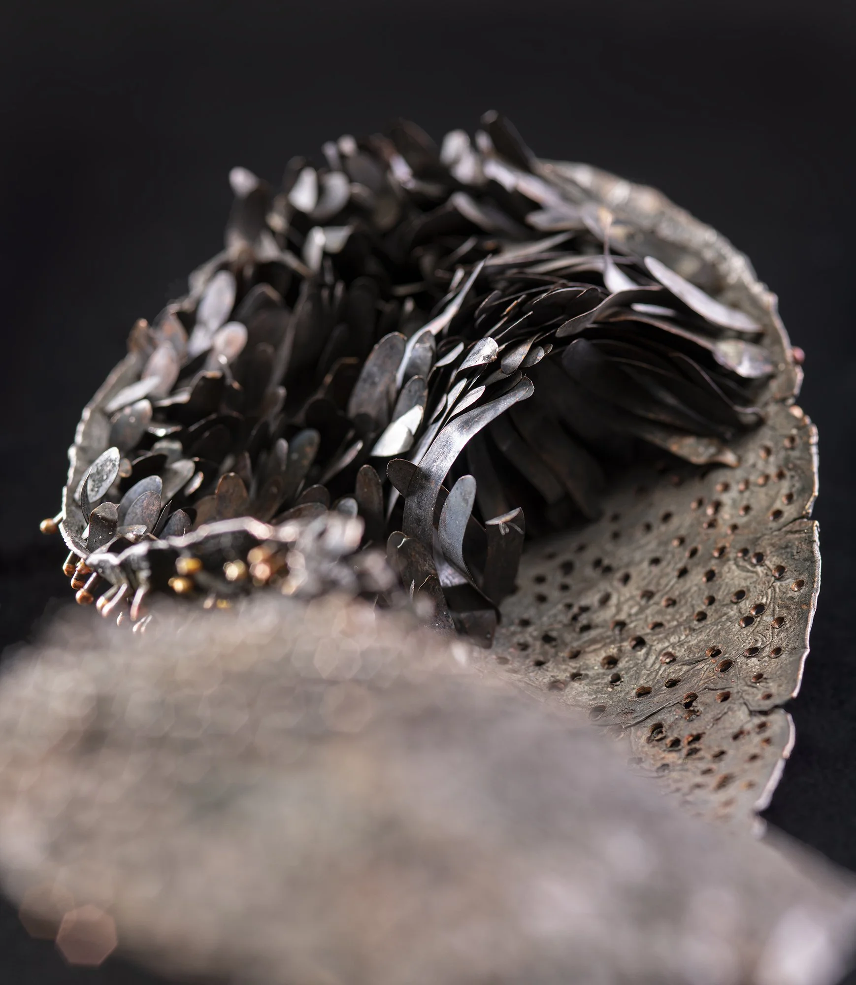 Prati_Alessia_Un passo_detail(brooch) photo Federico Cavivvholi.jpg