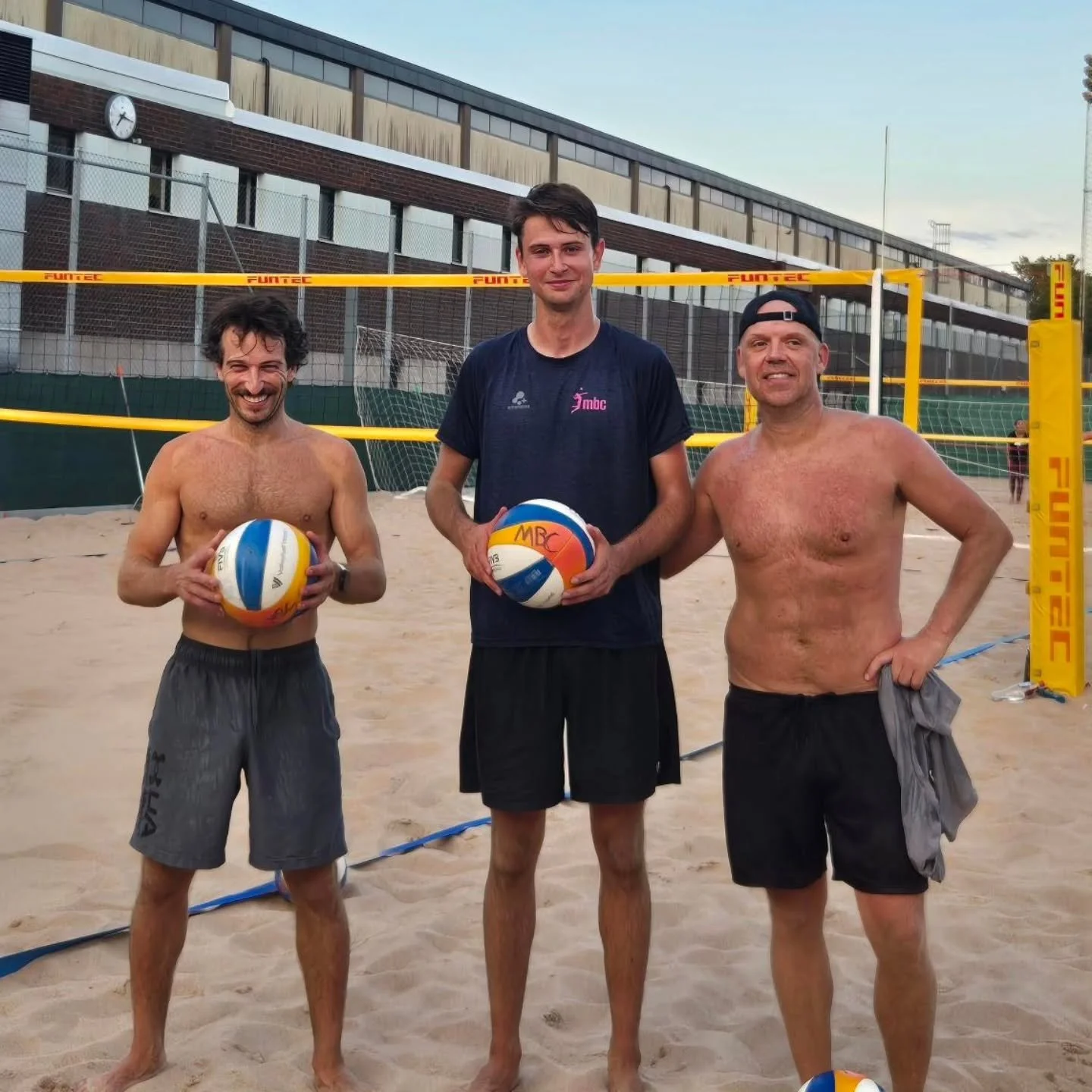 Sommarens f&ouml;rsta (men inte sista) torsdagsturnering,  grattis till Guillem, Christian 🥇 och Claus!

Vi ses i sanden n&auml;sta torsdag 🔥