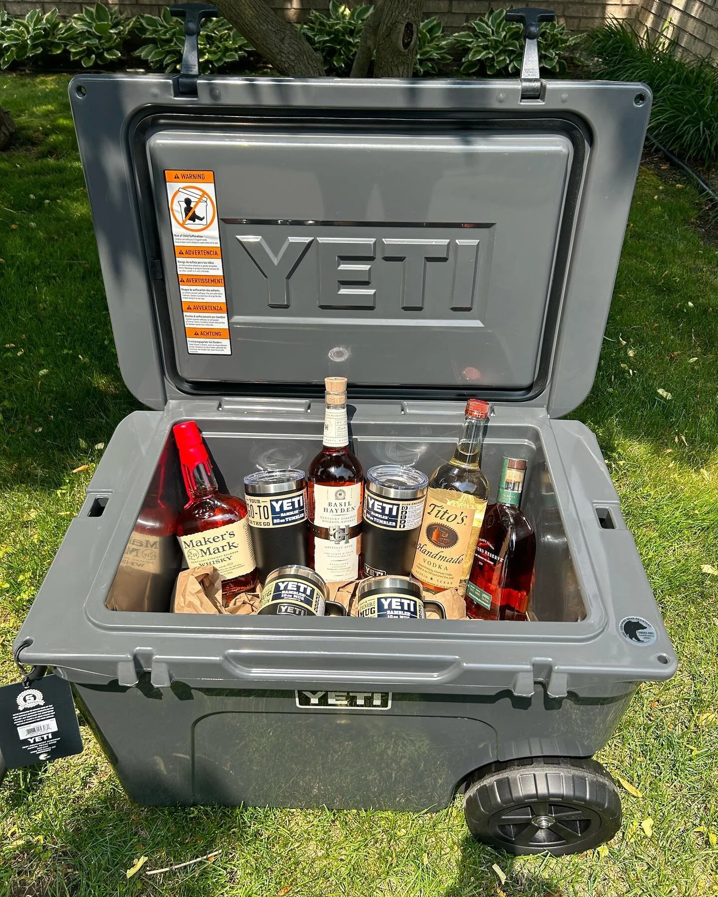 SEfive Basketball is running another fundraiser, a raffle to win the prize pictured below. Tickets are $20 each. 
The total package is worth $750. 
Venmo: rydunc22
PayPal: rydunc22
$Zelle: 614-746-7454 
Cash App: Dunc224
(Tickets will not be submi