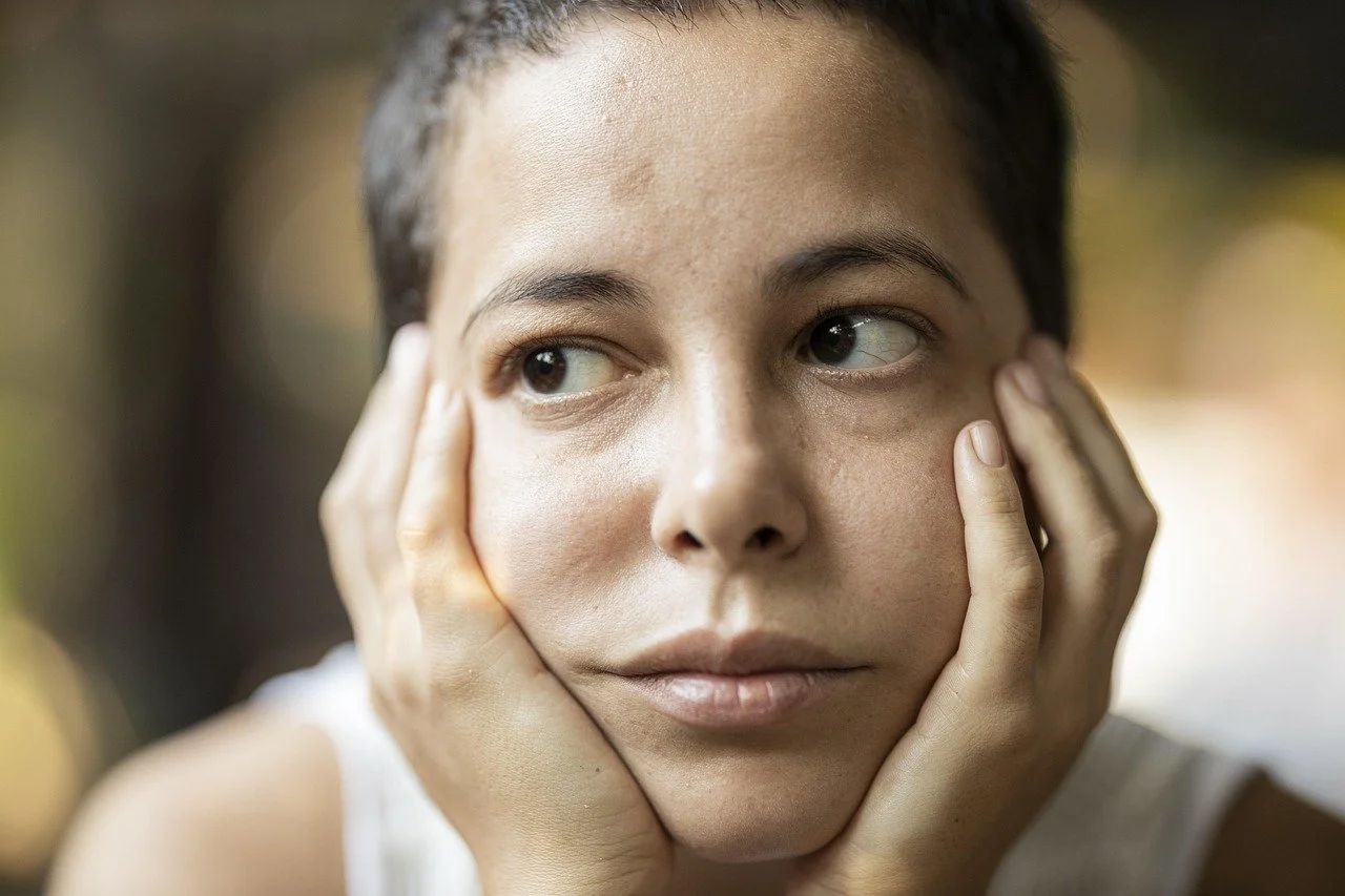 The Quiet Ache of Brilliant Women Who Feel “Not Enough”