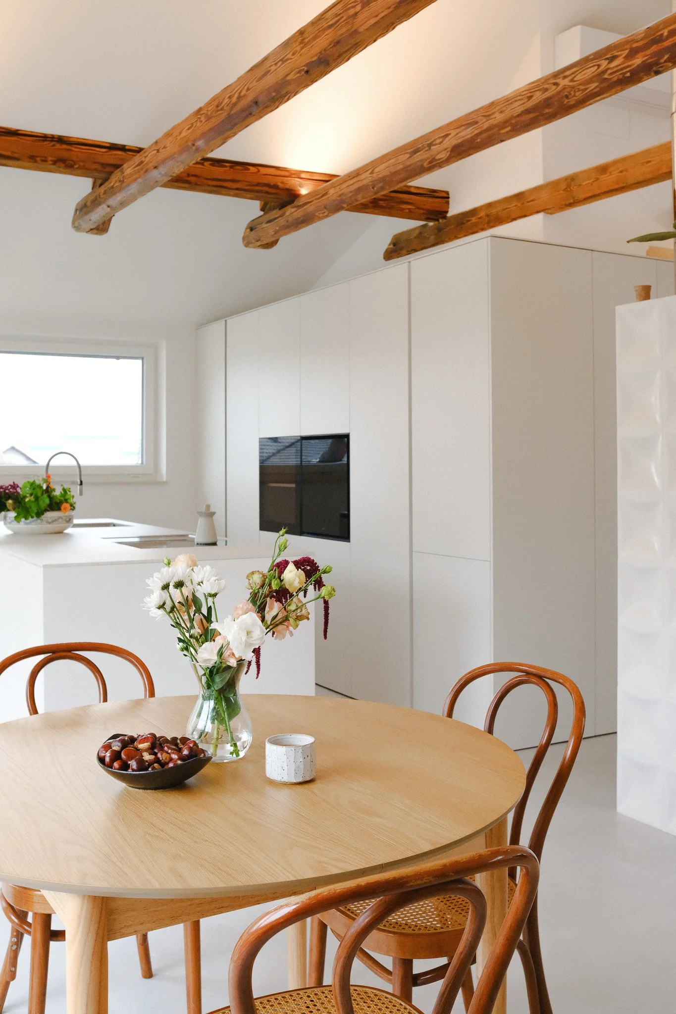 mlinar+mlinar neutral minimalist kitchen design