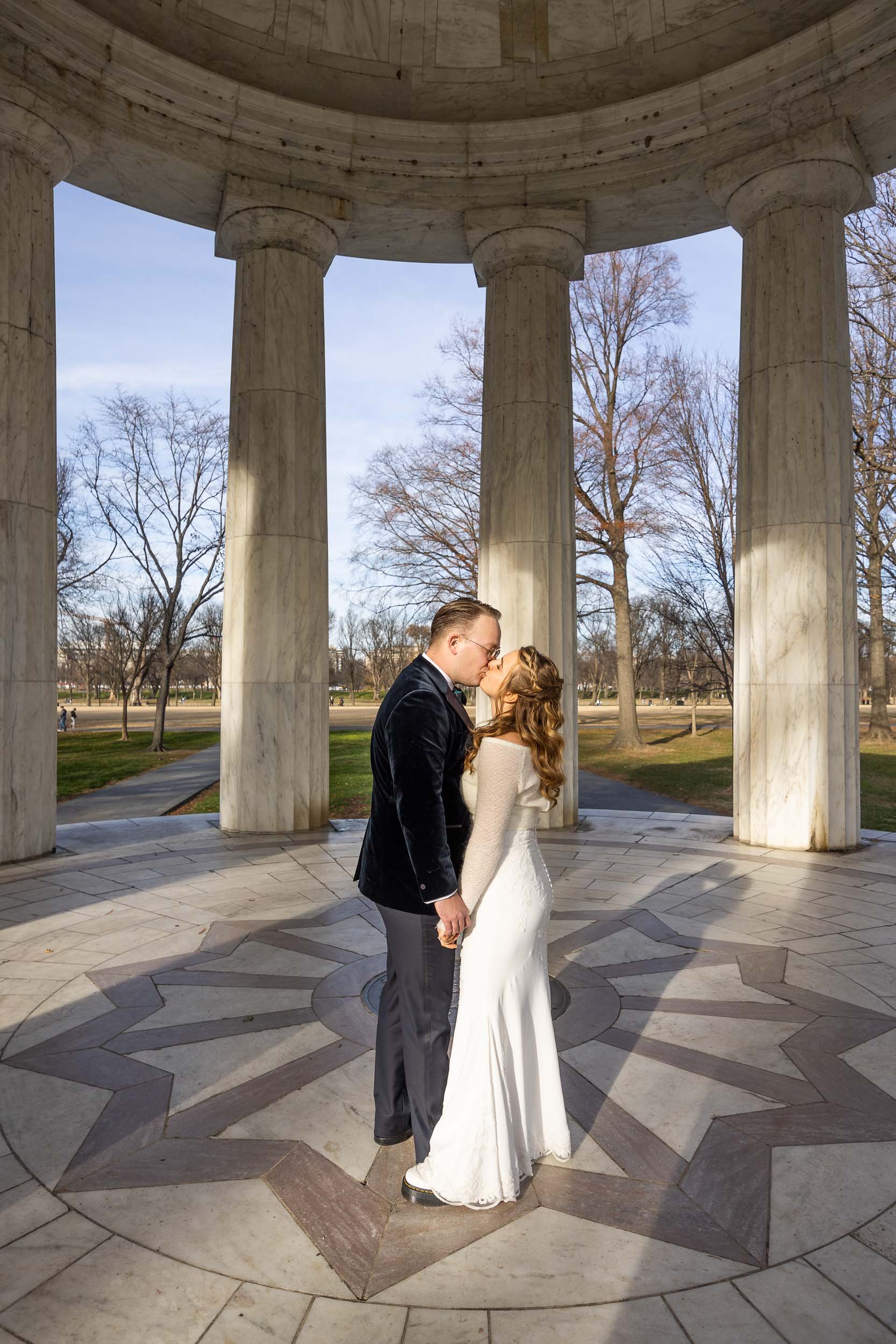 washington-dc-world-war-1-memorial-war-memorial-winter-wedding-39.jpg