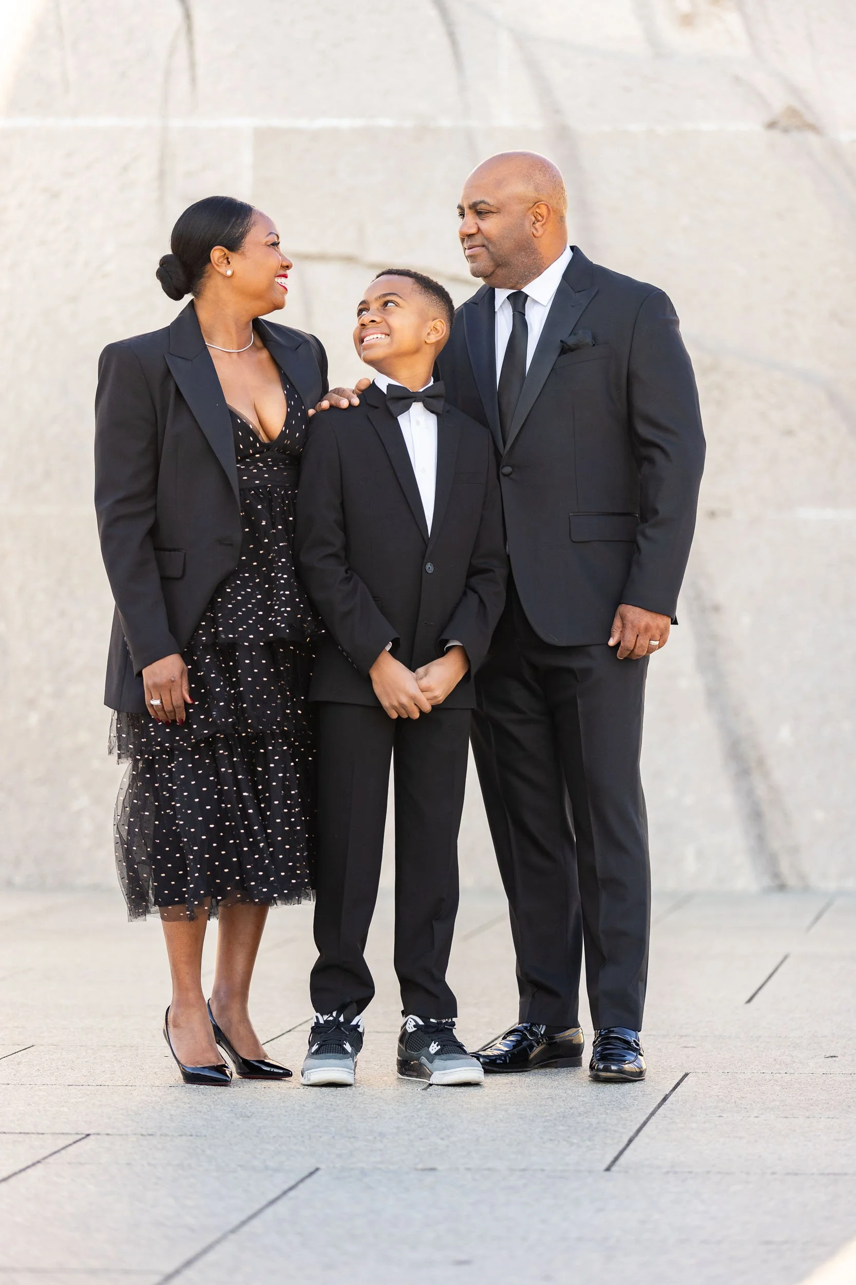 MLK-Memorial-black-tie-family-portrait-session-04.jpg