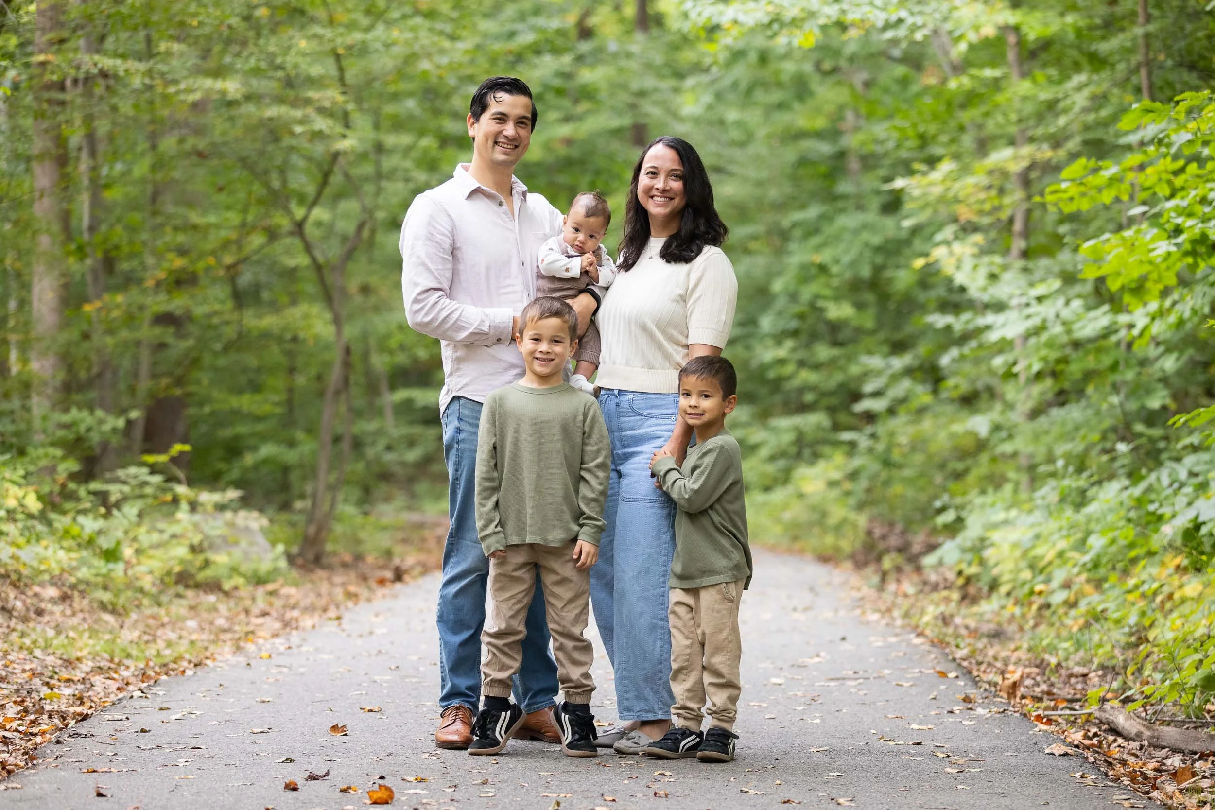 Dora Kelley Nature Park Fall Family Portraits Three Kids__07.jpg