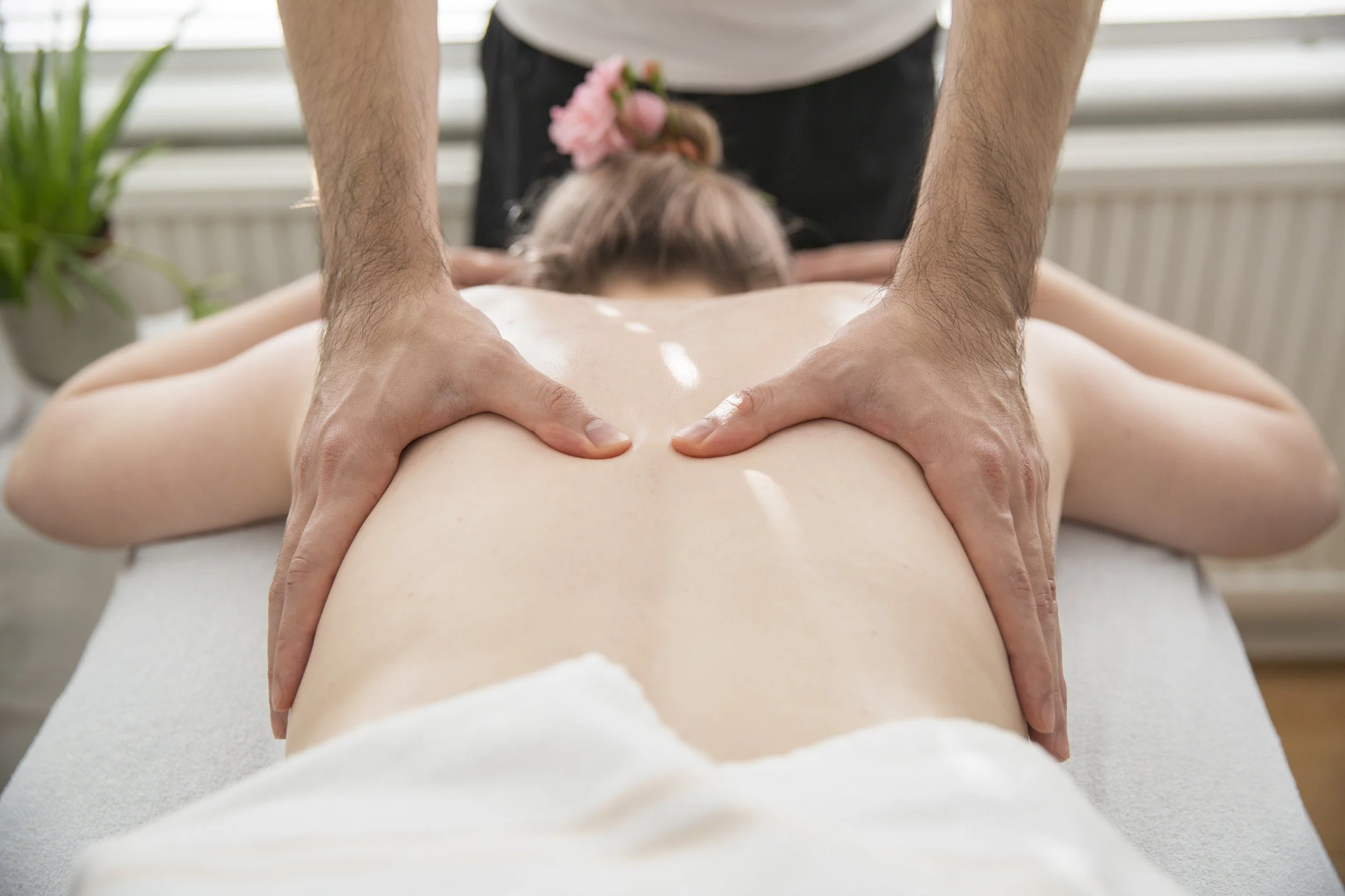 Sports massage and deep tissue massage in new malden.jpg
