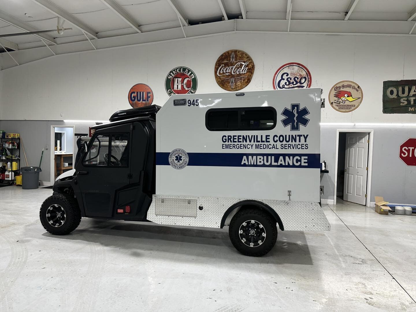 Mini Ambulance for Greenville County EMS 

#emergencyresponse #fleet #trucks #vans  #trailers  #graphics 
#commercialwraps #wrap #stickygrafix #greenvillesc #piedmontsc #powdersvillesc 
#easleysc #andersonsc #upstatesc #branding #averydennison #3M  #