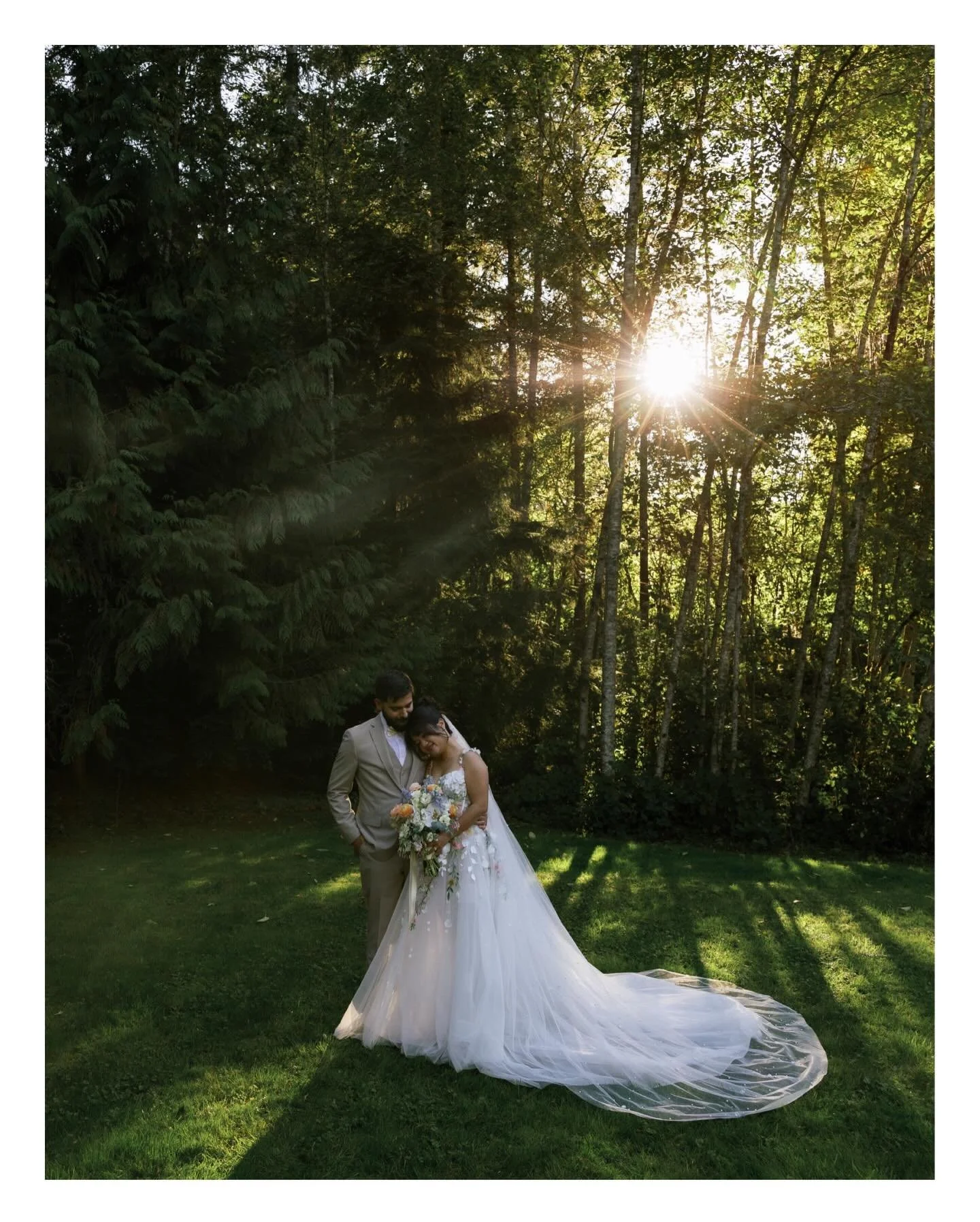 witnessing gentle love on a wedding day is the sweetest ✨&hearts;️

second shooting for @imagesbybri