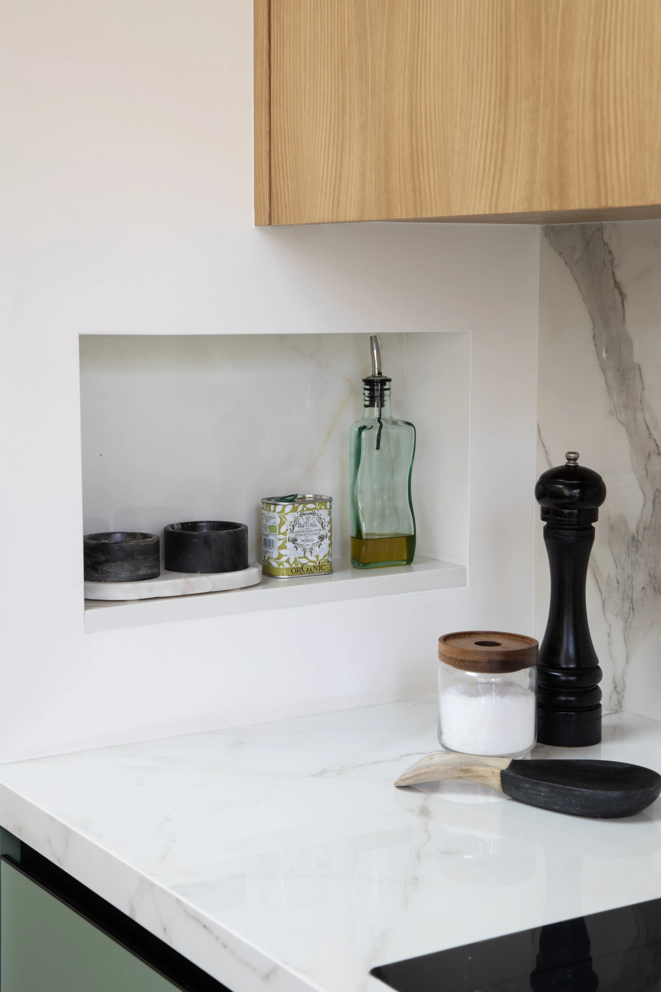 LauraRoberts_Kenter_MeghanBob_KitchenNiche_HR.jpg