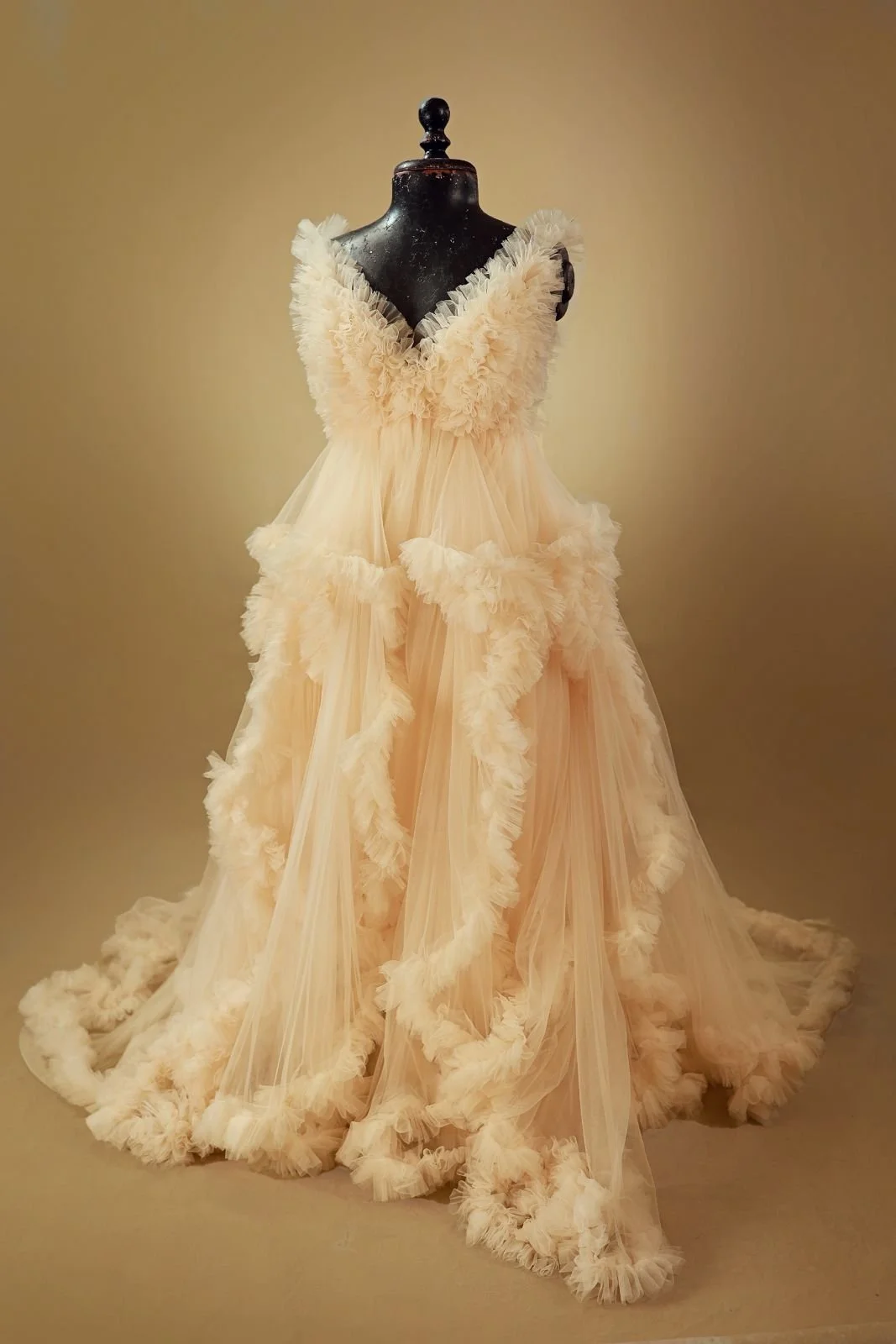 Puffy Golden Tulle Gown with Open Back (XS-L)