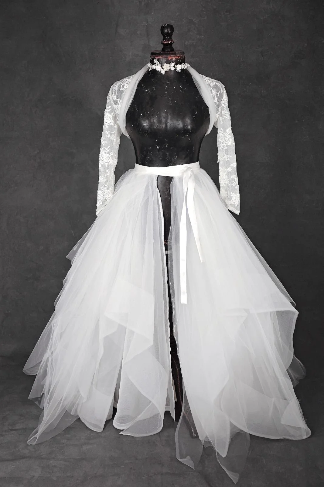 Snow White Icicle Tulle Tail (XS-XL)